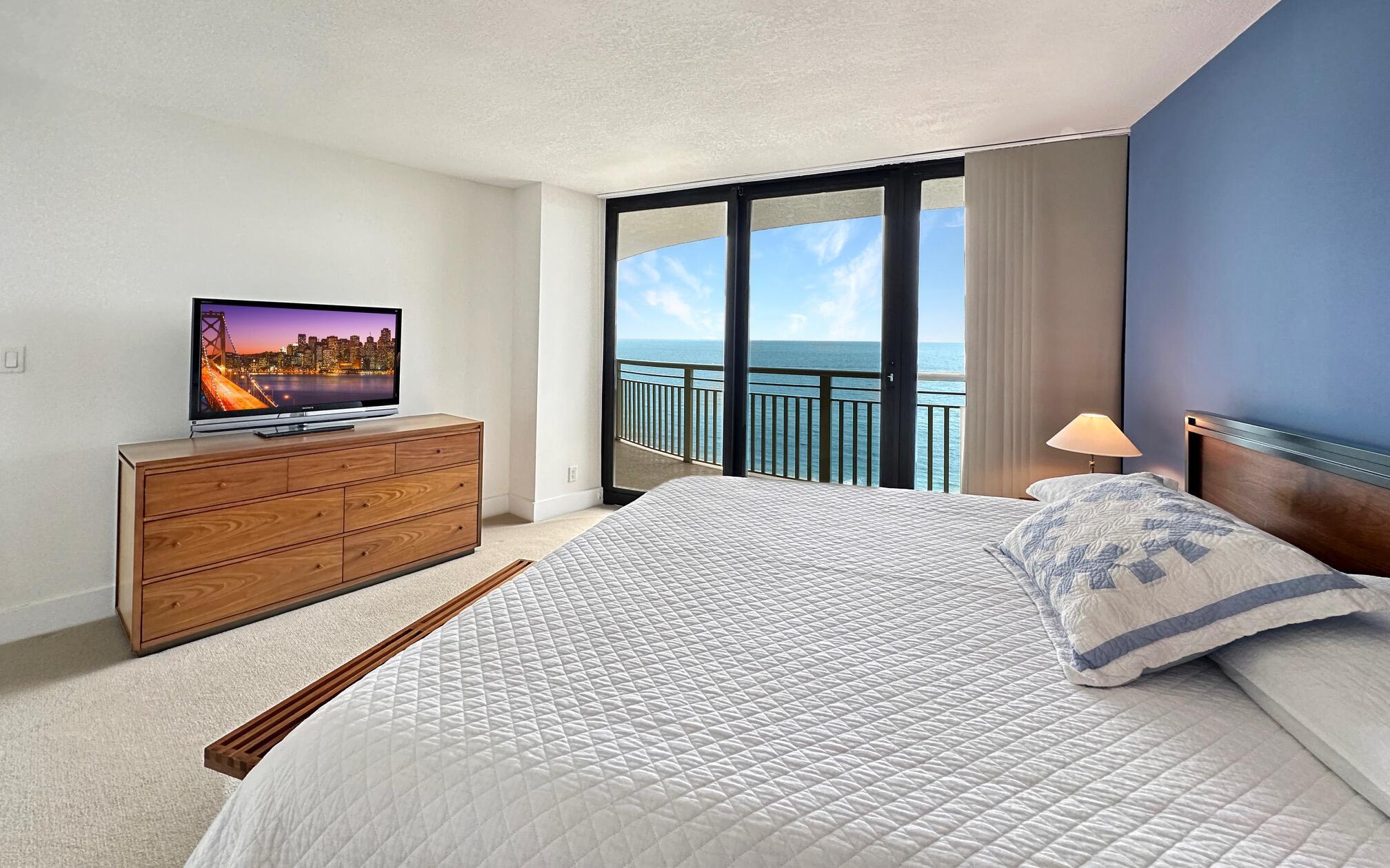 3000 N Ocean Drive 22d Property Photo 10