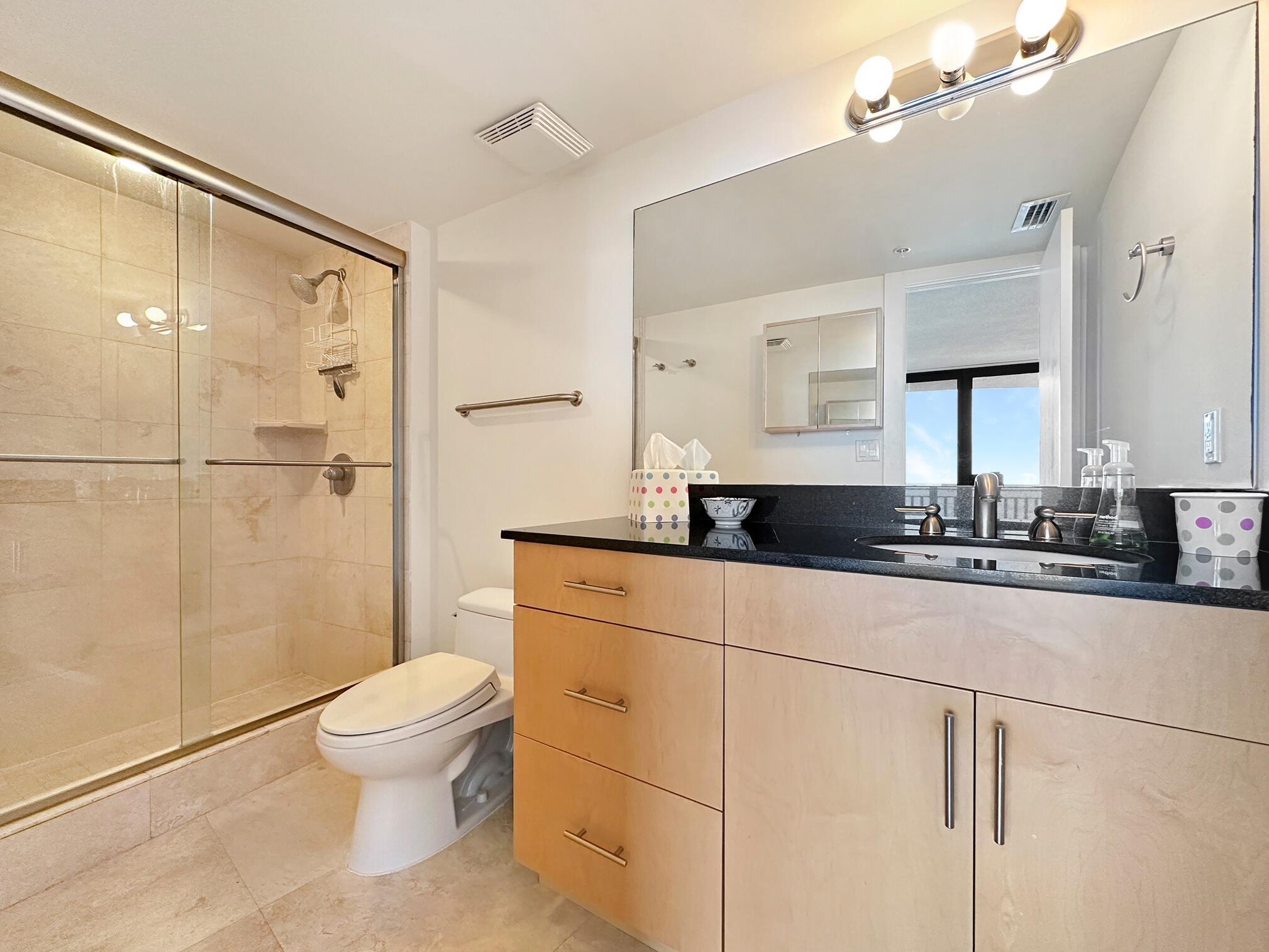3000 N Ocean Drive 22d Property Photo 11