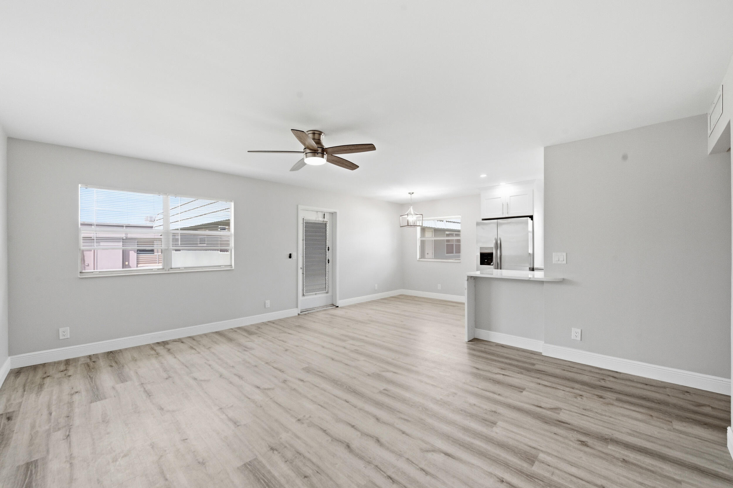 284 Flanders F Property Photo 7