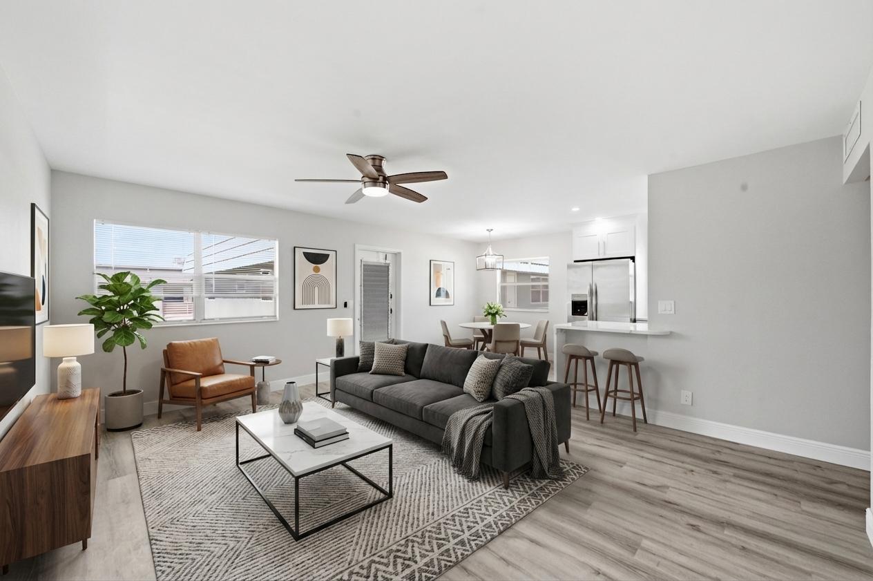284 Flanders F Property Photo 8