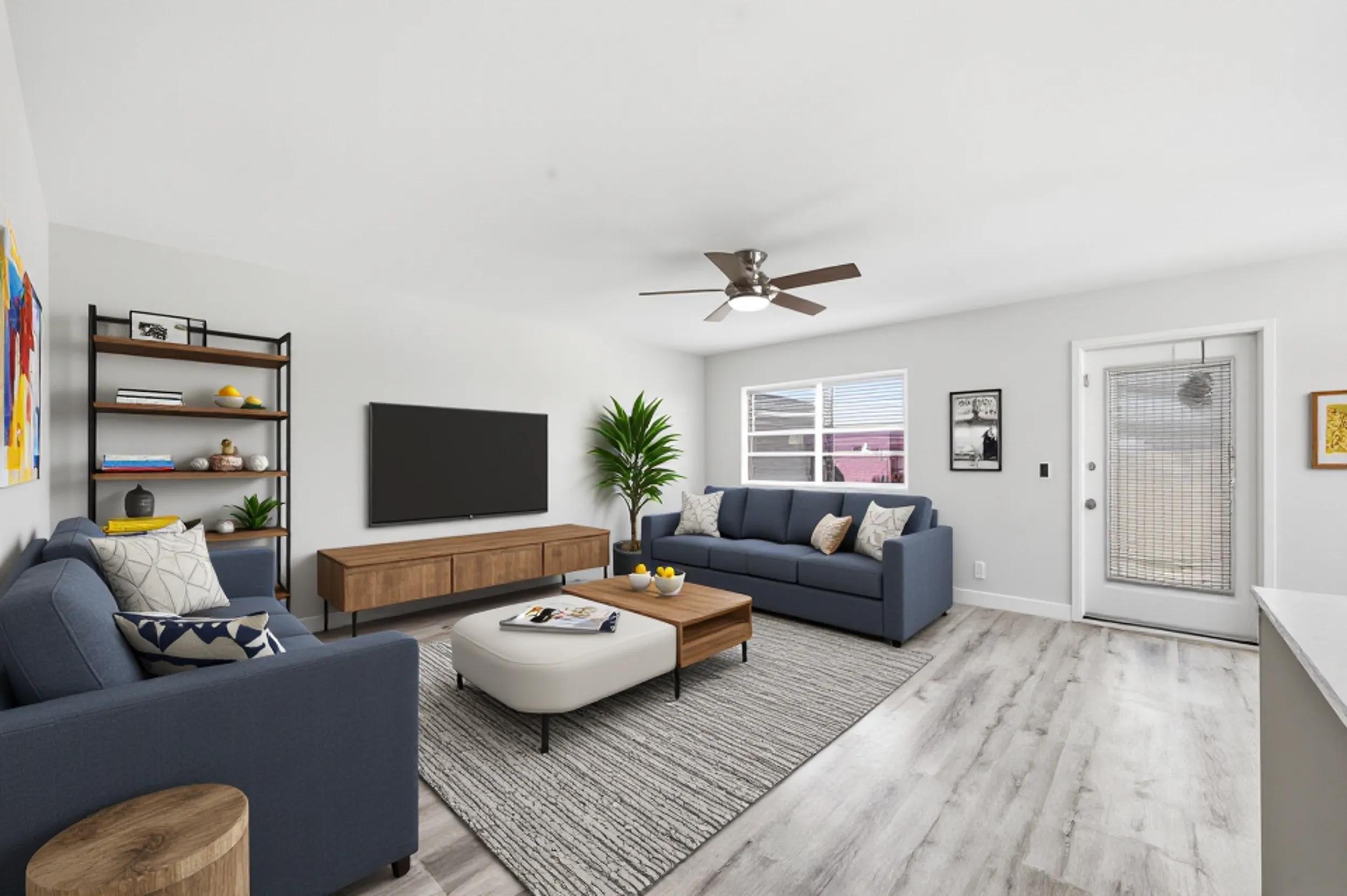 284 Flanders F Property Photo 10