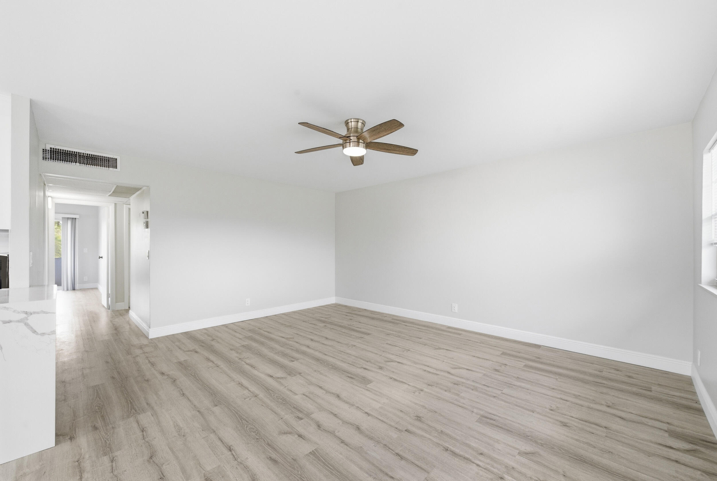 284 Flanders F Property Photo 11
