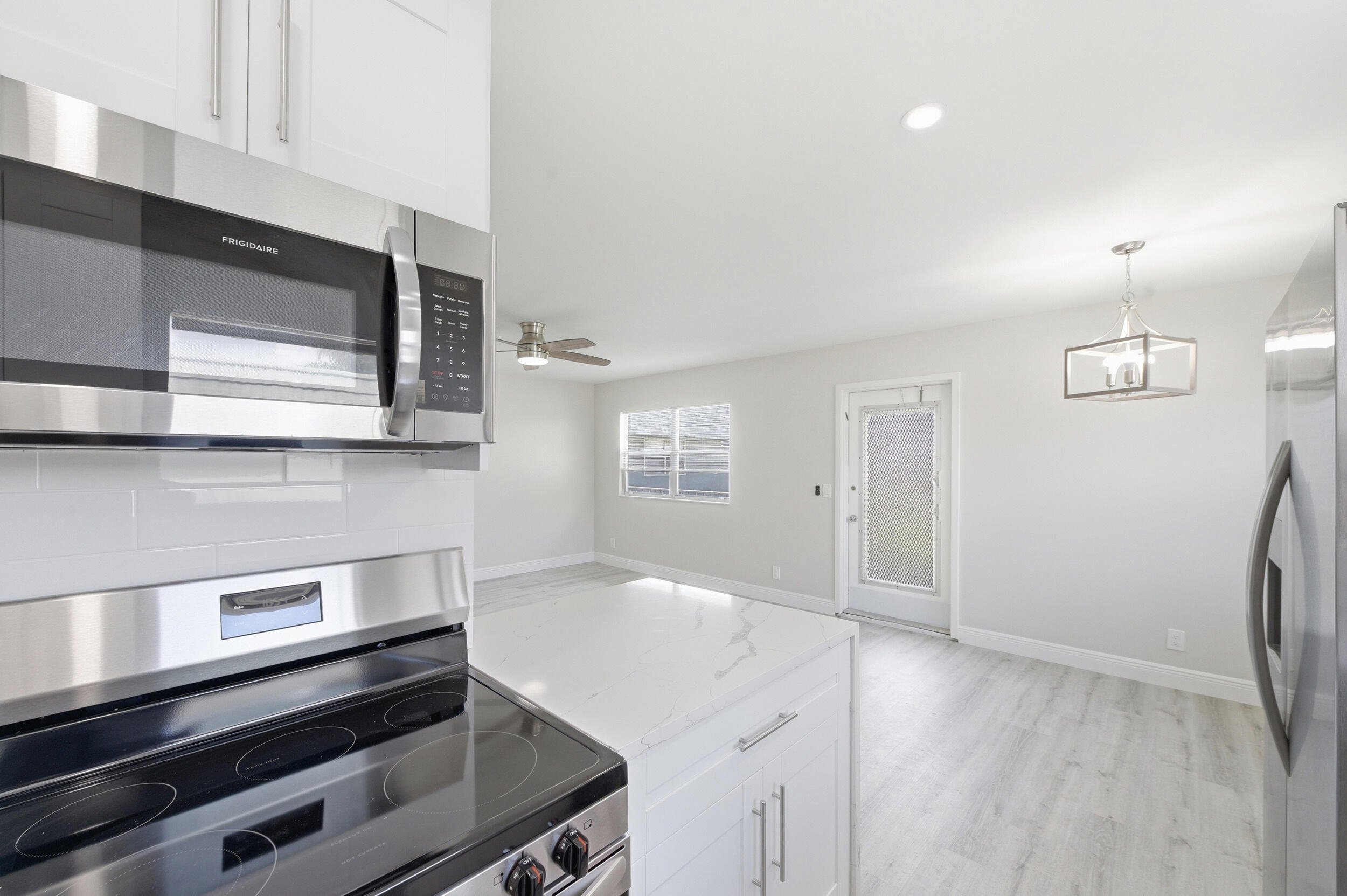 284 Flanders F Property Photo 17