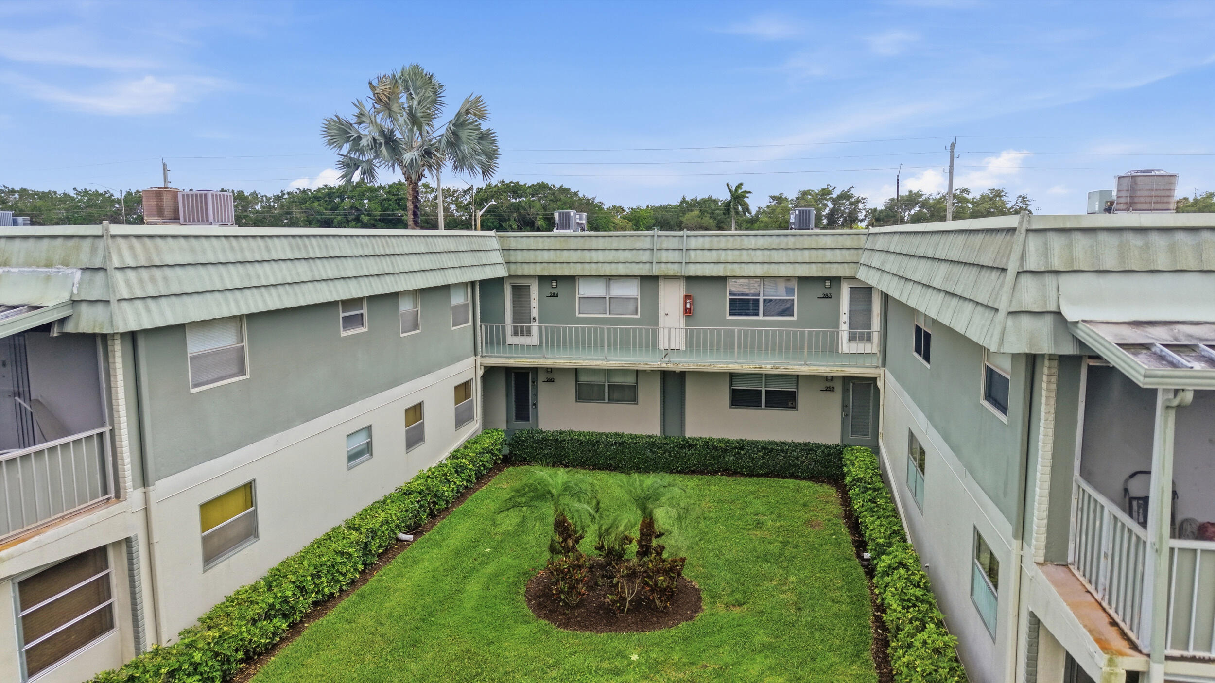 284 Flanders F Property Photo 41