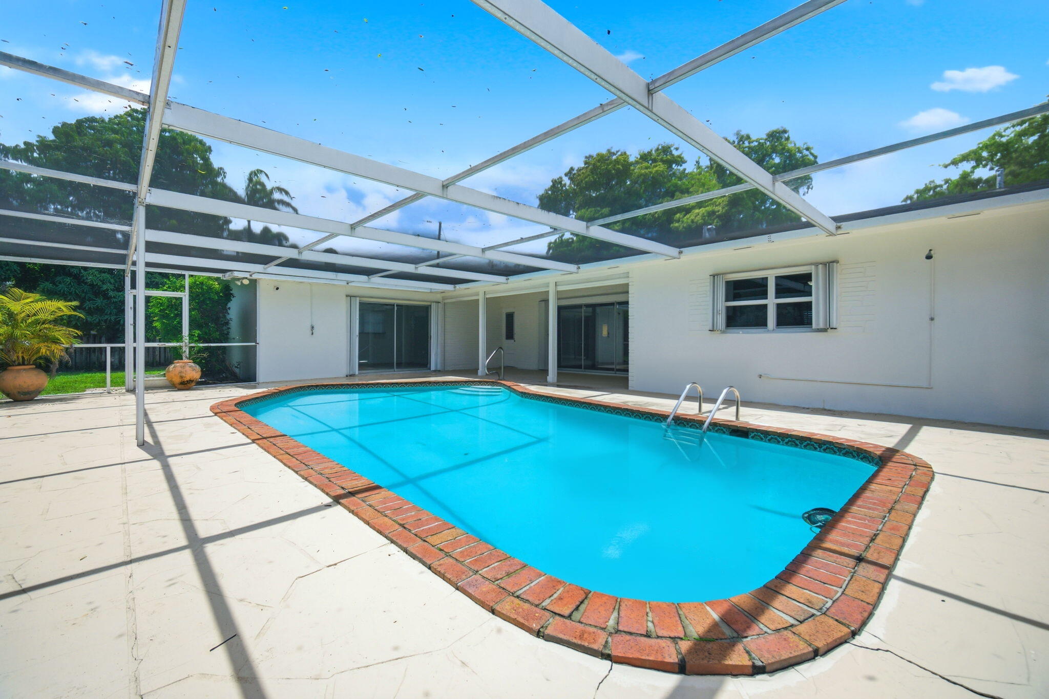 321 E Chaminade Drive Property Photo 41