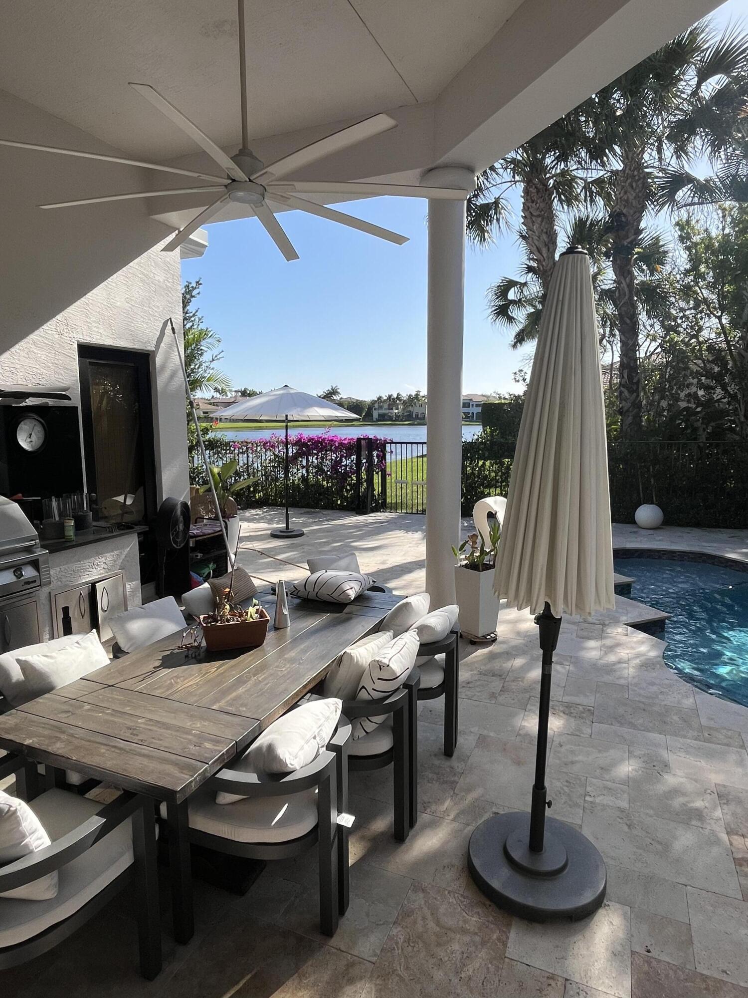 17921 Villa Club Way Property Photo 3