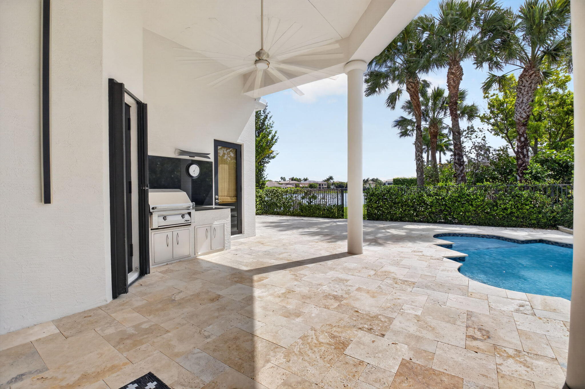 17921 Villa Club Way Property Photo 4