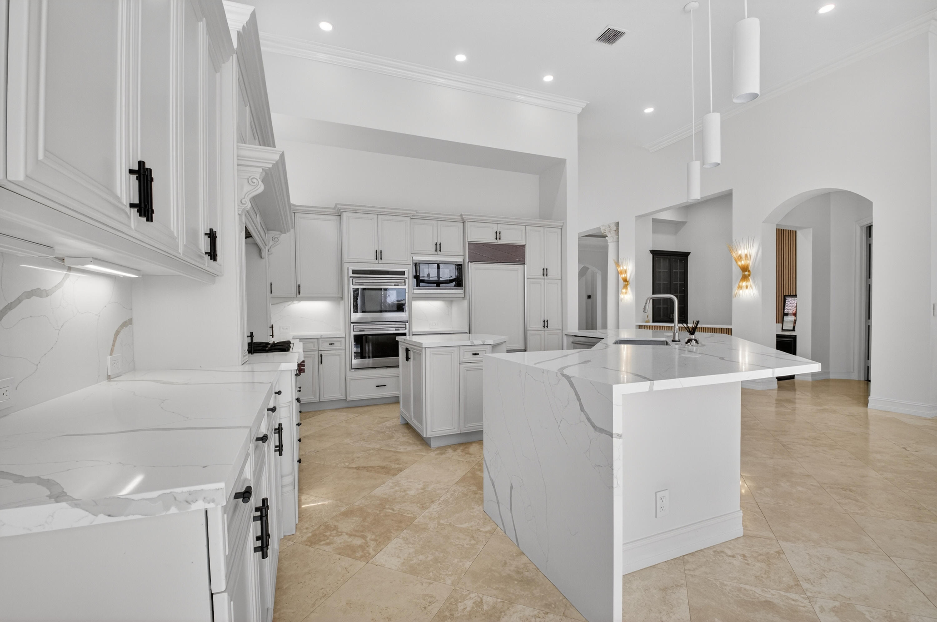 17921 Villa Club Way Property Photo 24