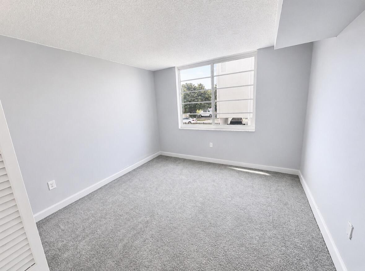 1250 Ne 125th Street 216d Property Photo 5