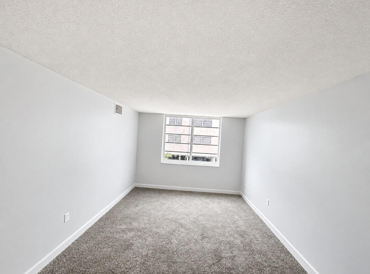 1250 Ne 125th Street 216d Property Photo 9