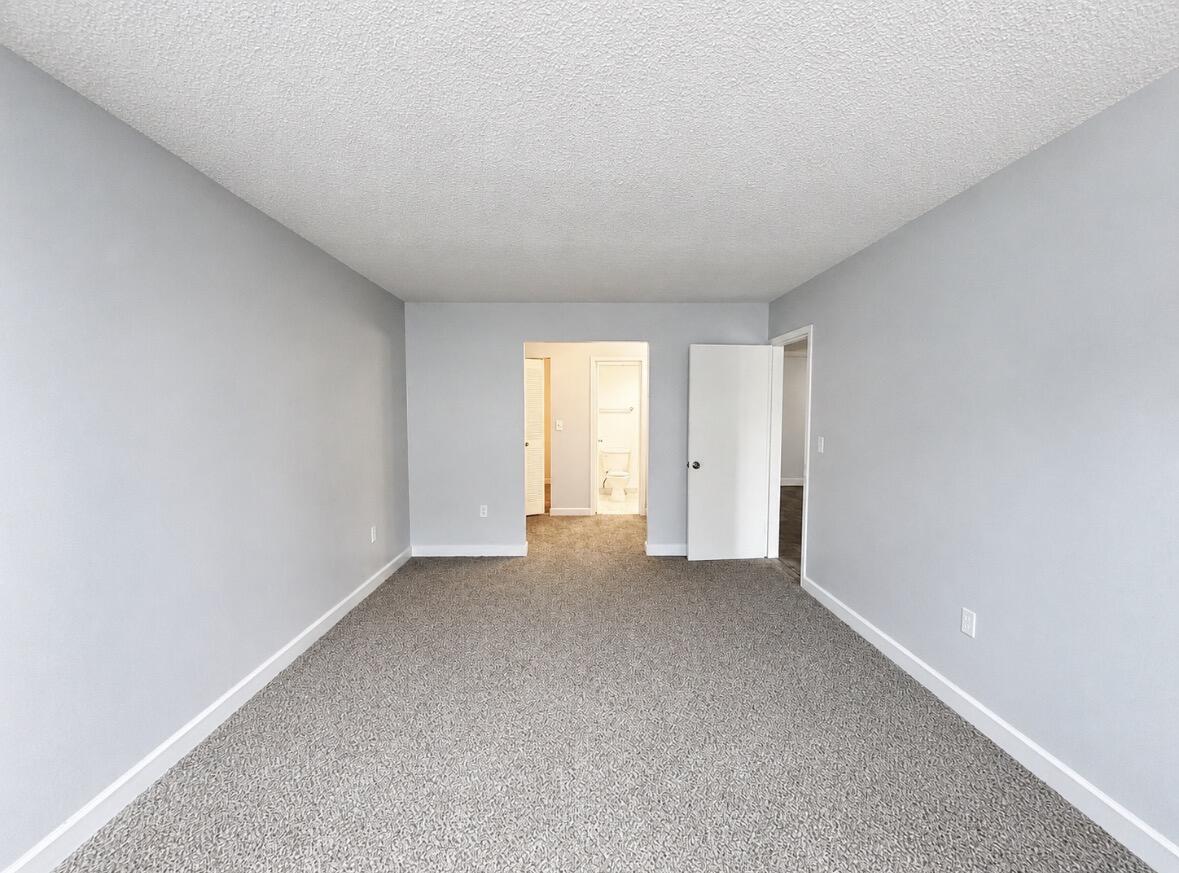 1250 Ne 125th Street 216d Property Photo 10