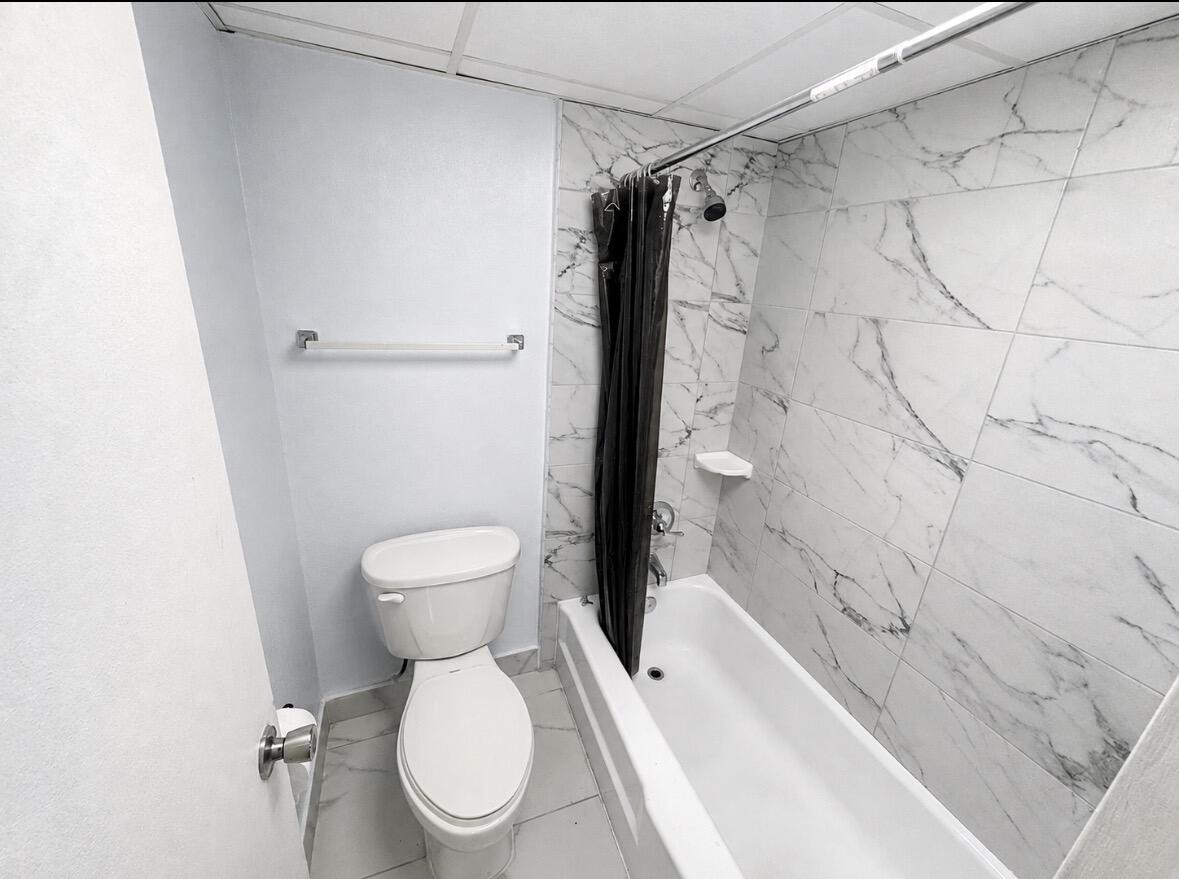 1250 Ne 125th Street 216d Property Photo 12