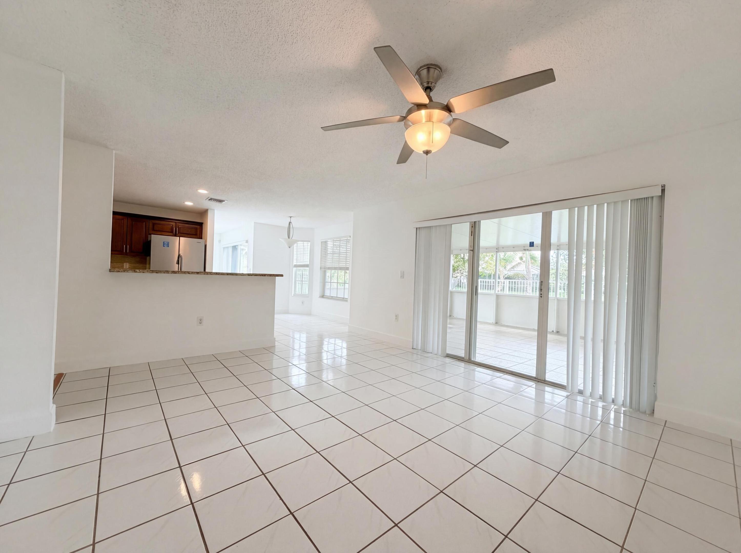 73 Gables Boulevard Property Photo 3