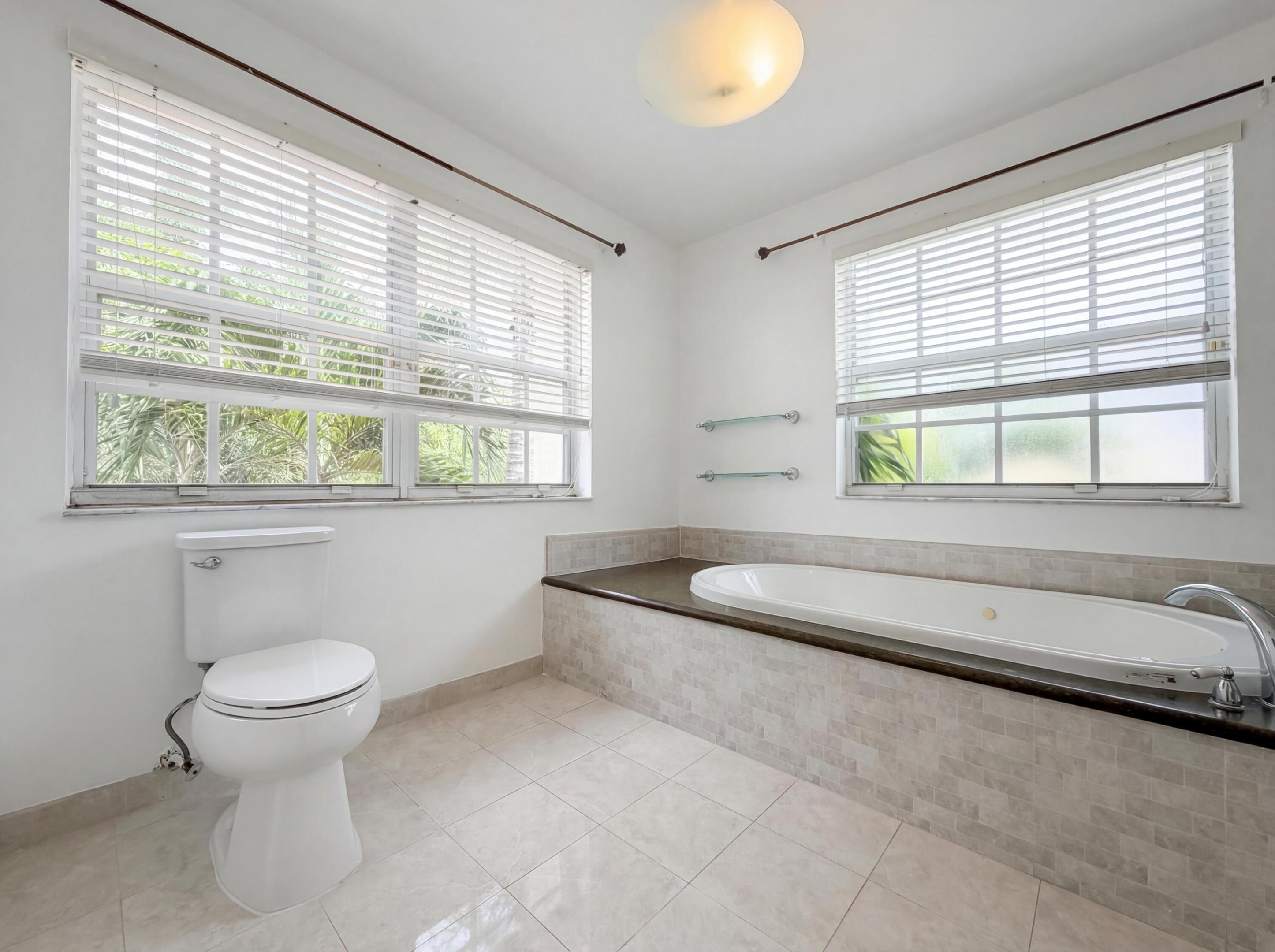 73 Gables Boulevard Property Photo 7