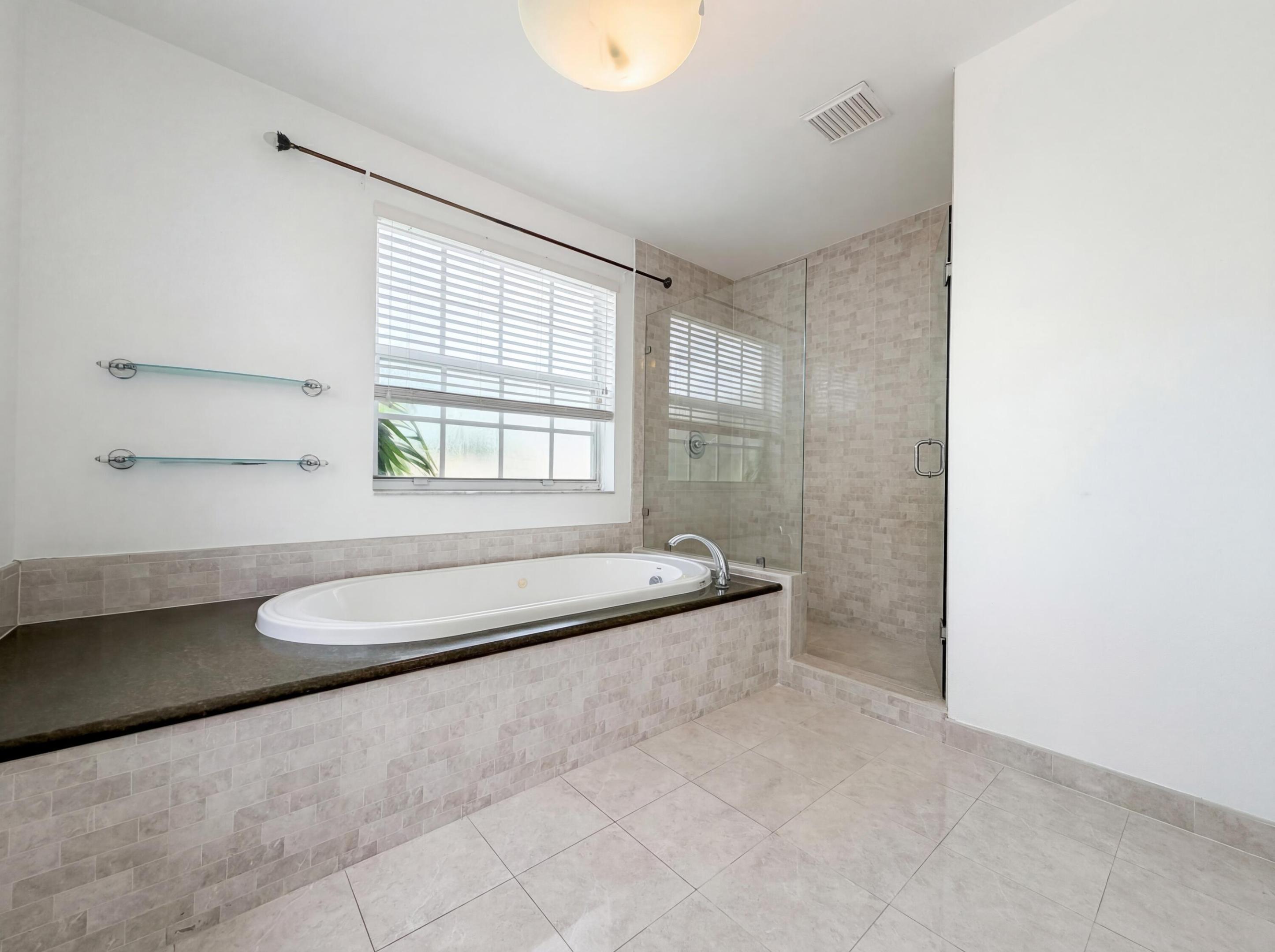 73 Gables Boulevard Property Photo 8