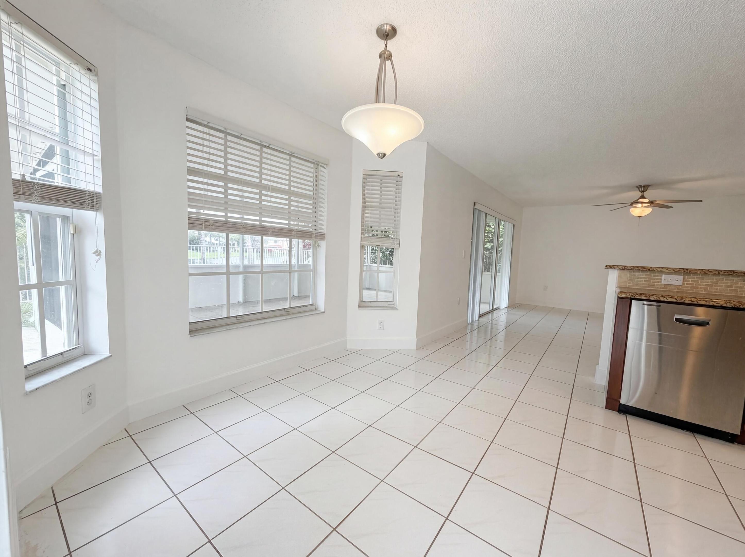 73 Gables Boulevard Property Photo 10