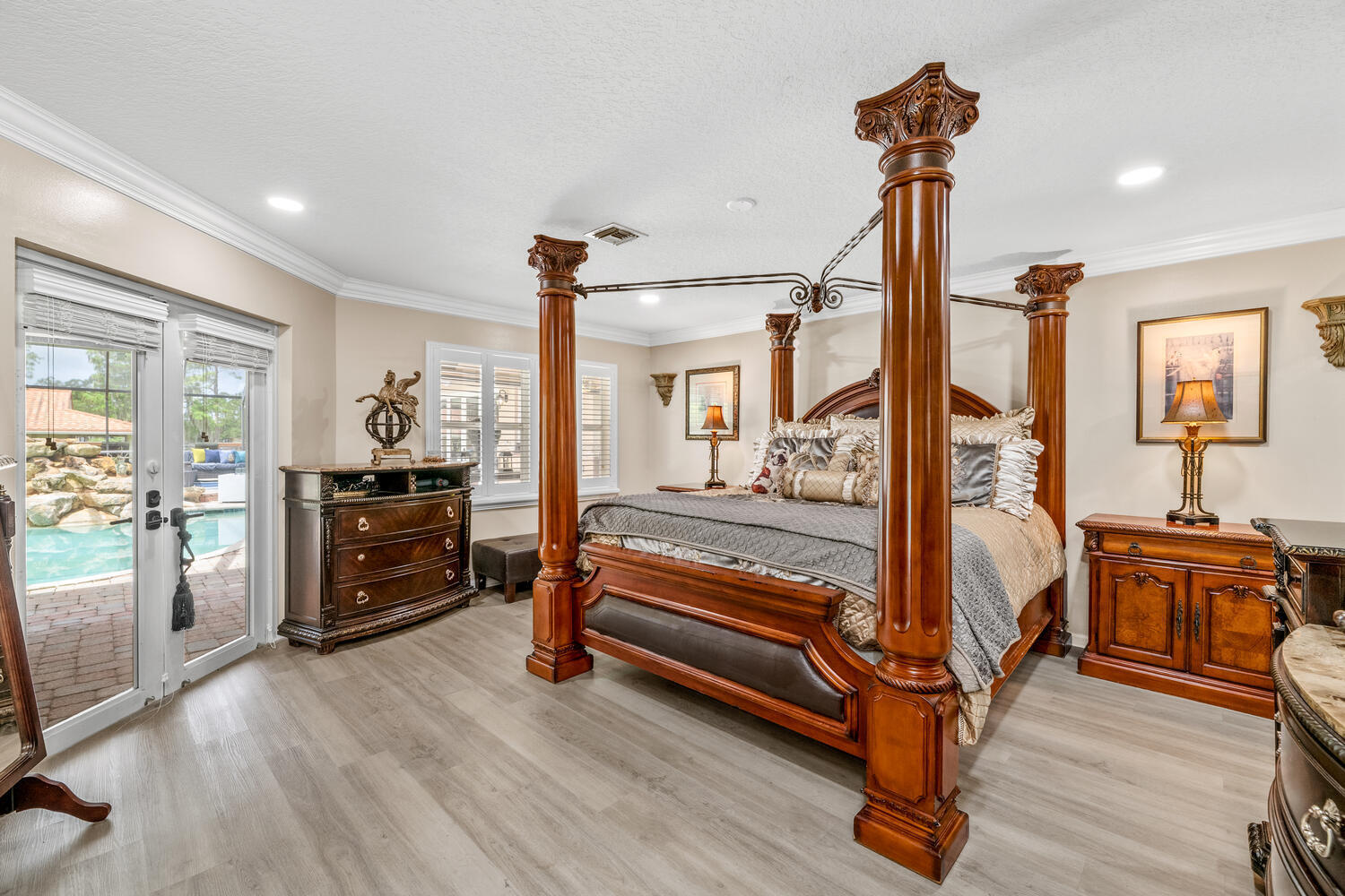 2559 Palm Deer Drive Property Photo 48