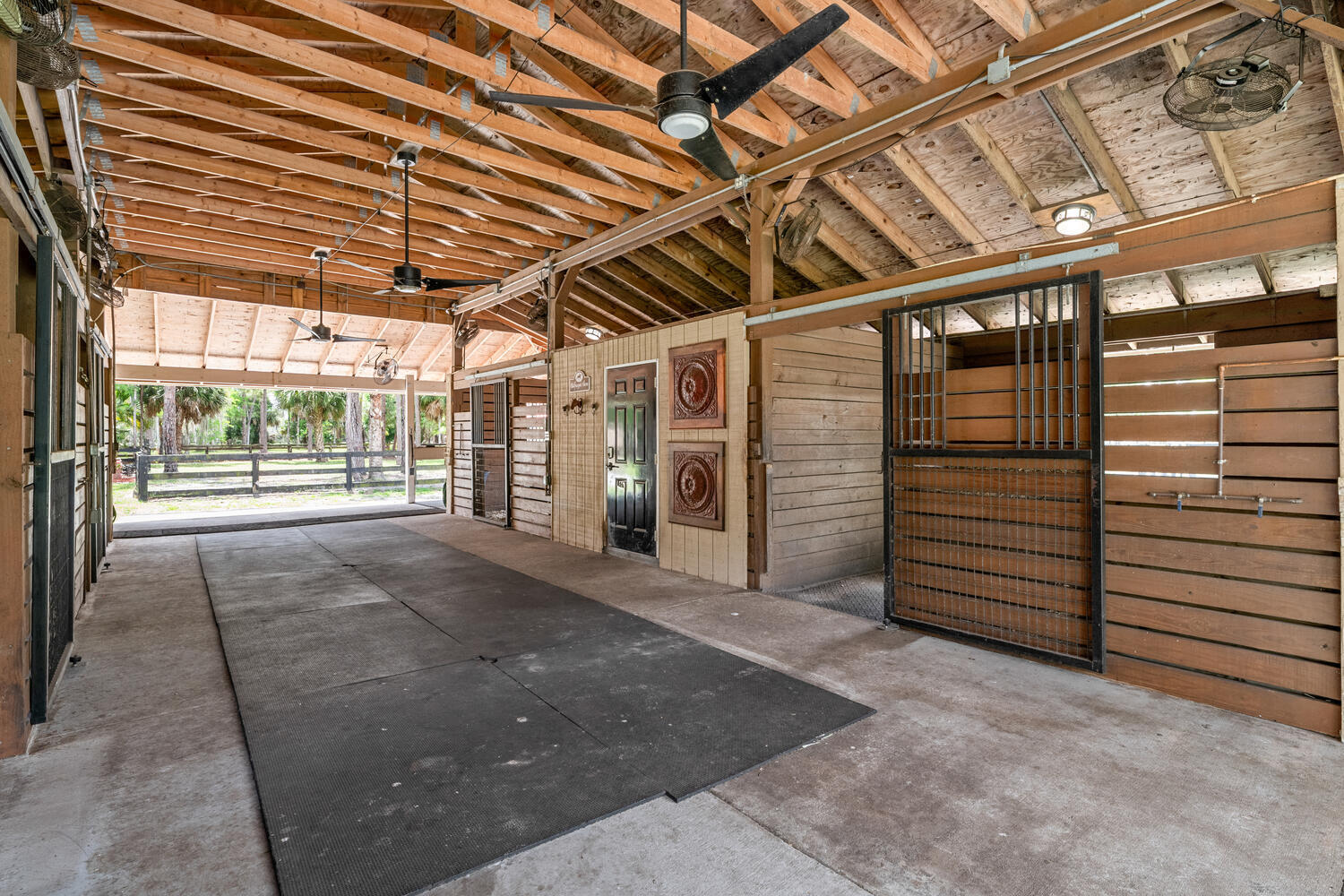 2559 Palm Deer Drive Property Photo 92