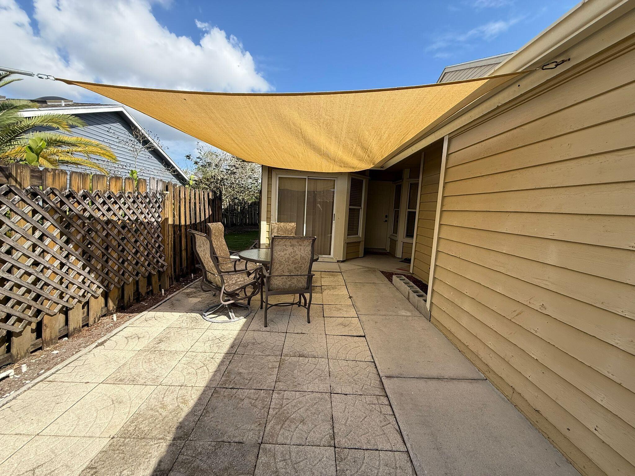 12718 Westhampton Circle Property Photo 3