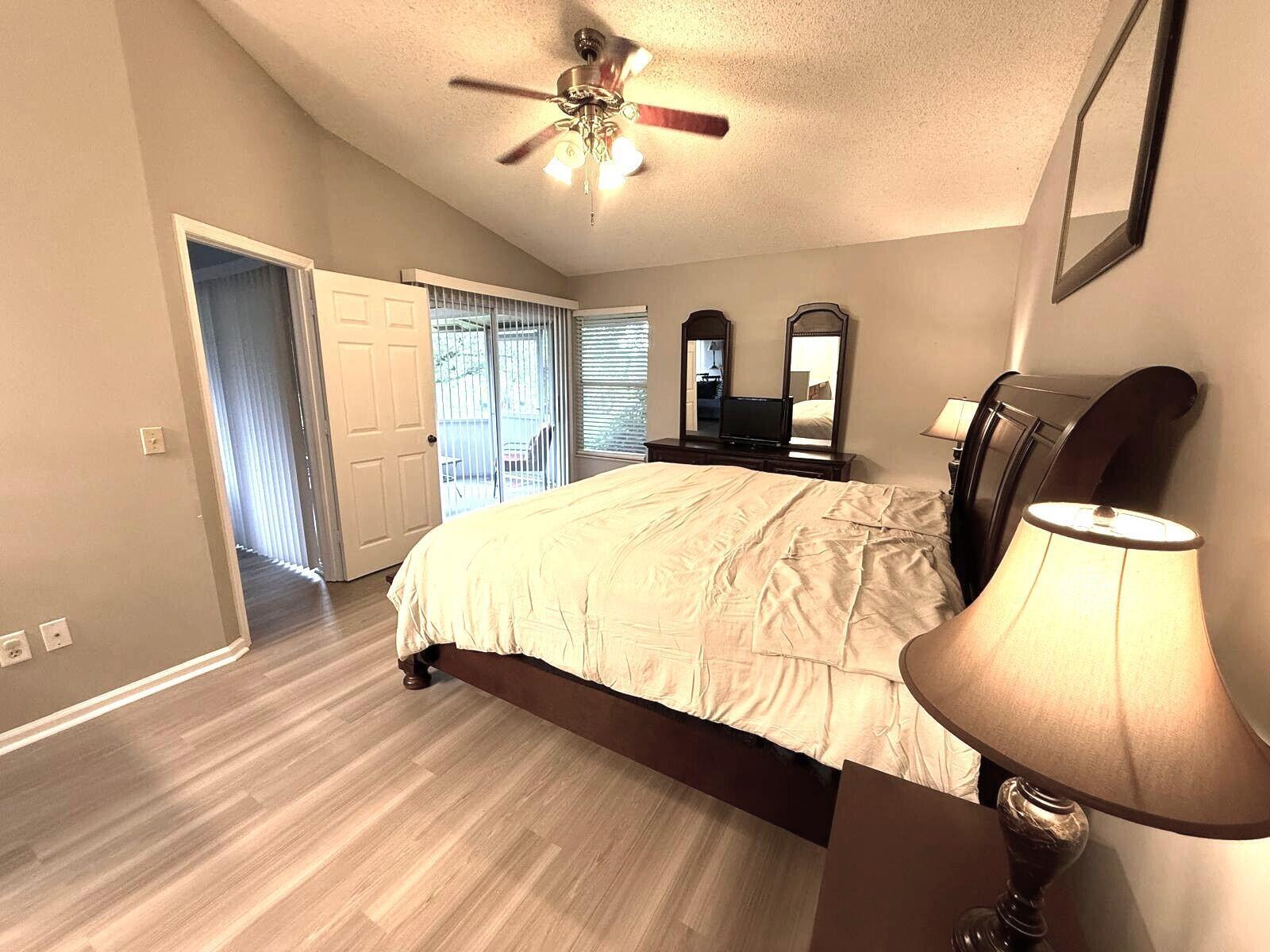 12718 Westhampton Circle Property Photo 10