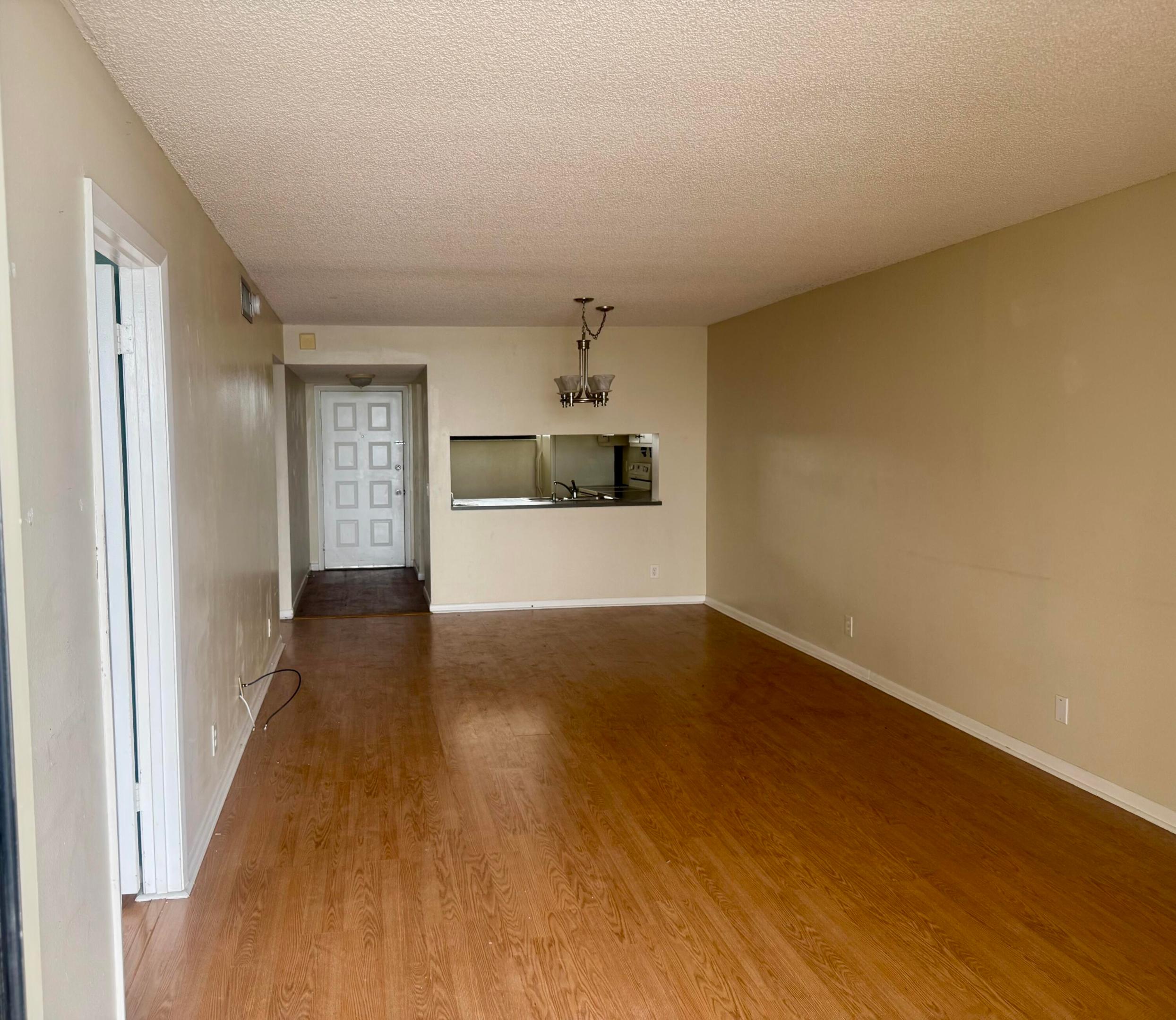 110 Lake Emerald Drive 404 Property Photo 6