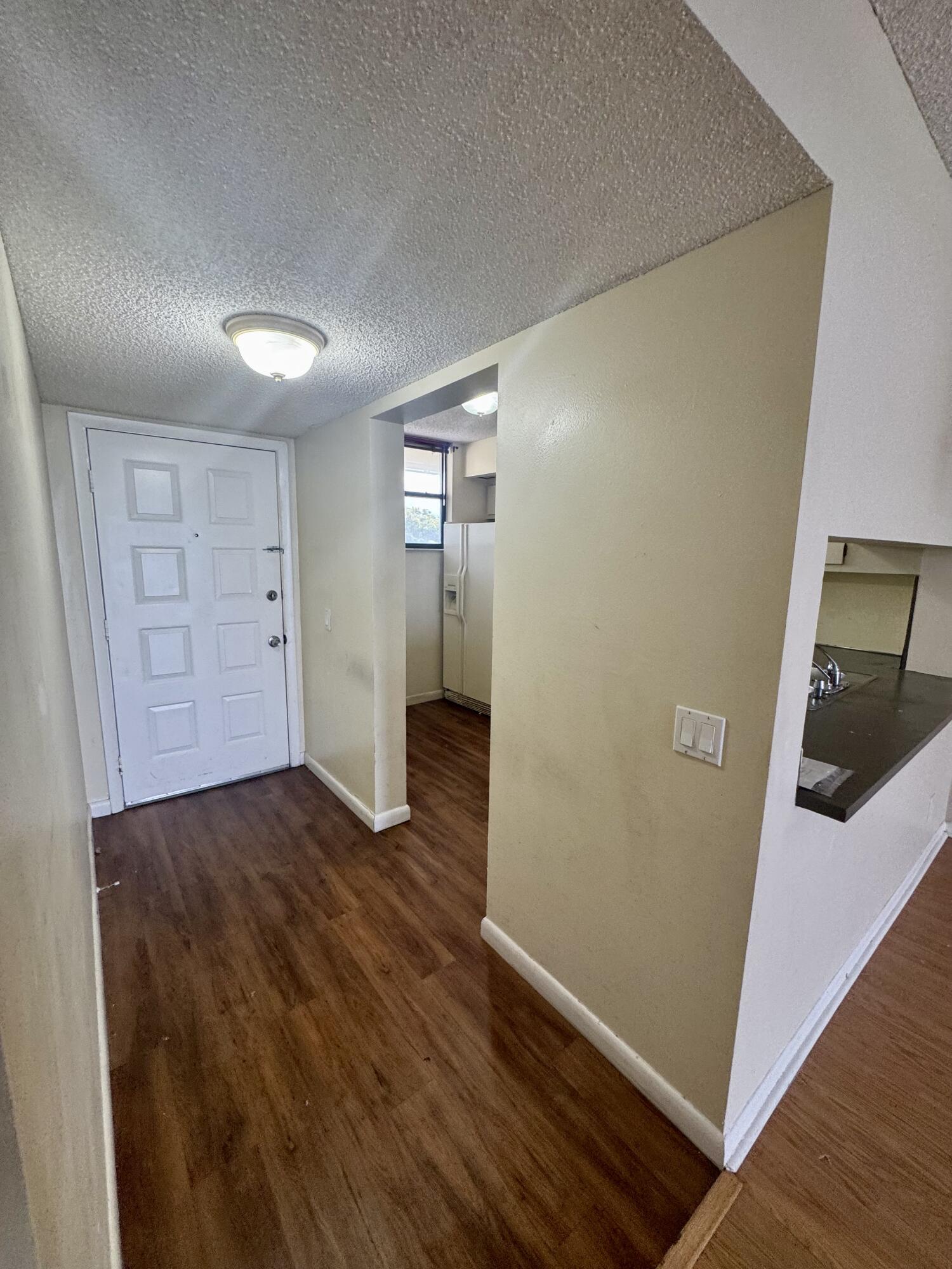 110 Lake Emerald Drive 404 Property Photo 19