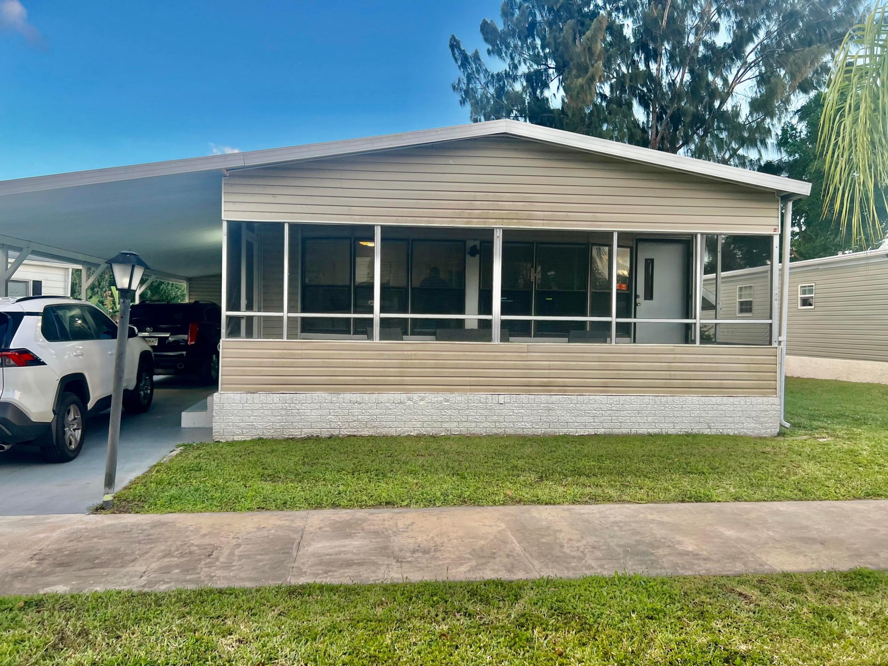 3306 Nw 67th Street Property Photo 5