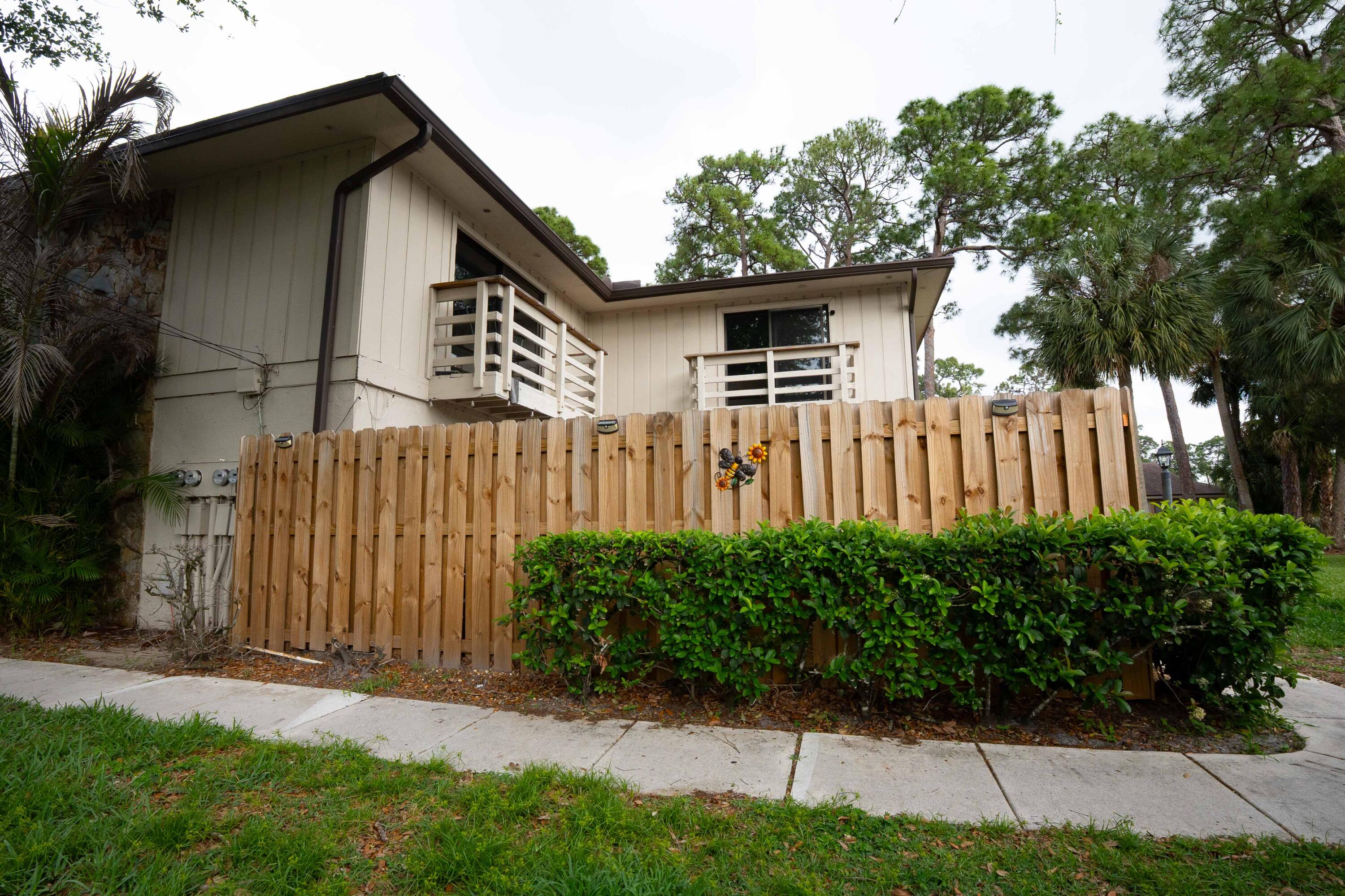 2811 Stoneway Lane B Property Photo 10