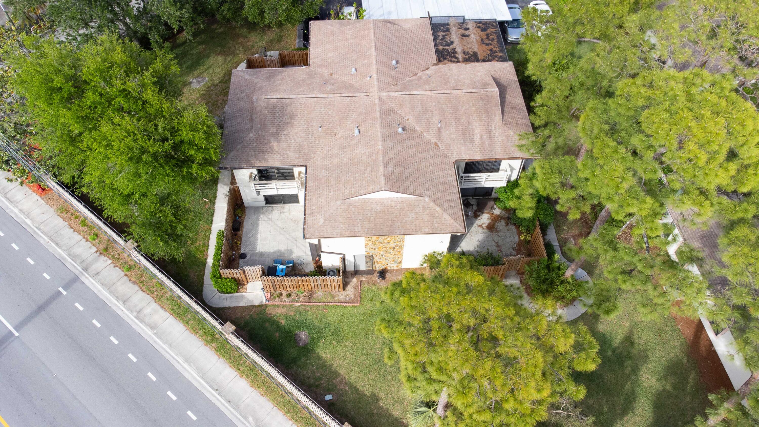2811 Stoneway Lane B Property Photo 16