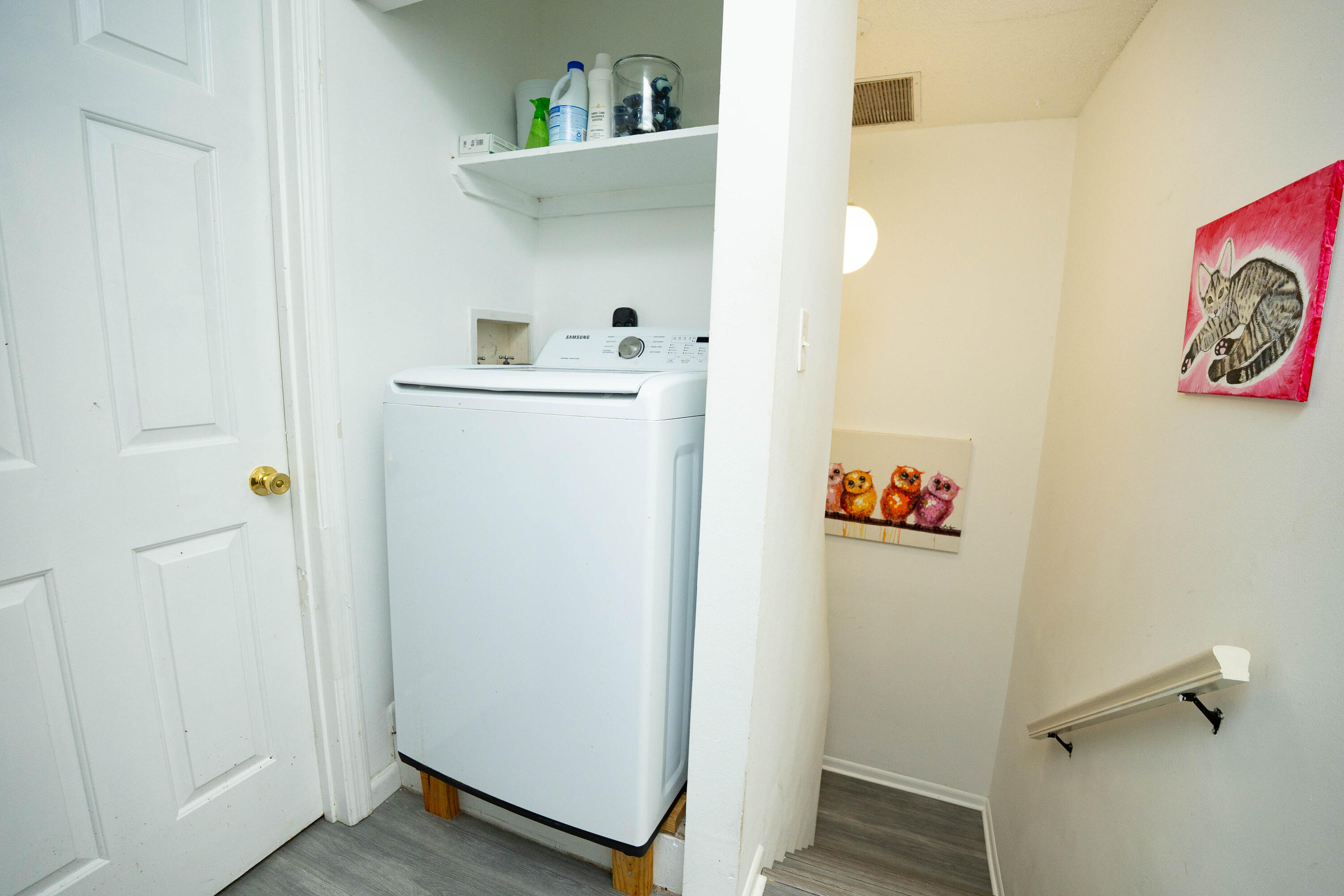 2811 Stoneway Lane B Property Photo 17