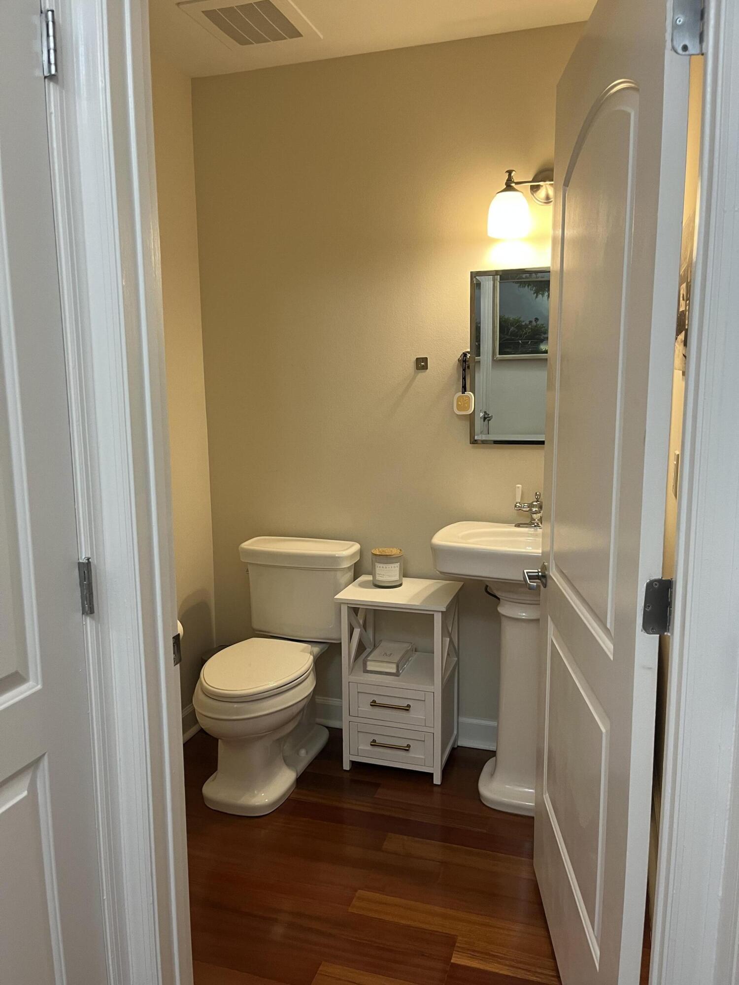 801 S Olive Avenue 406 Property Photo 8