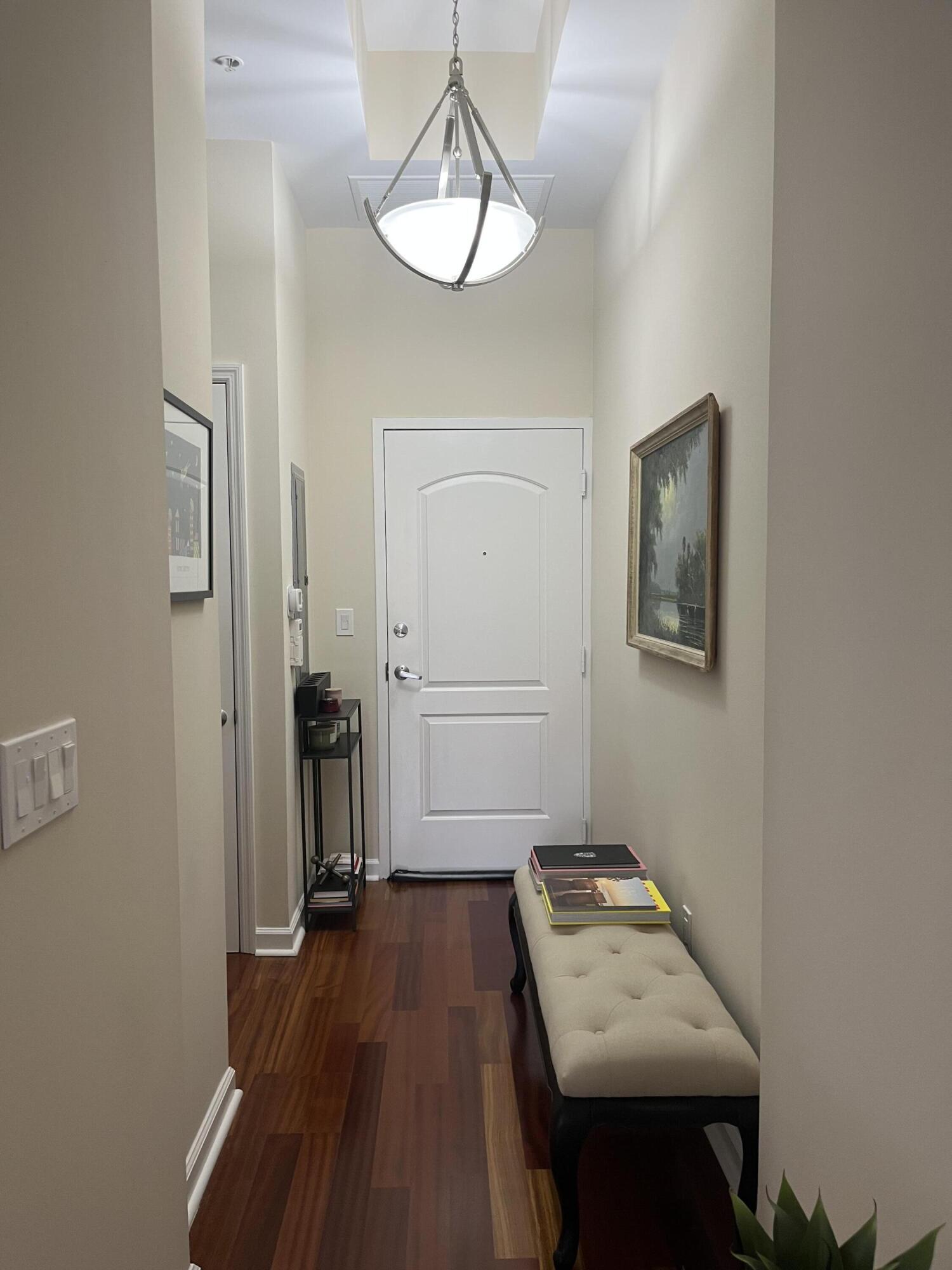 801 S Olive Avenue 406 Property Photo 16