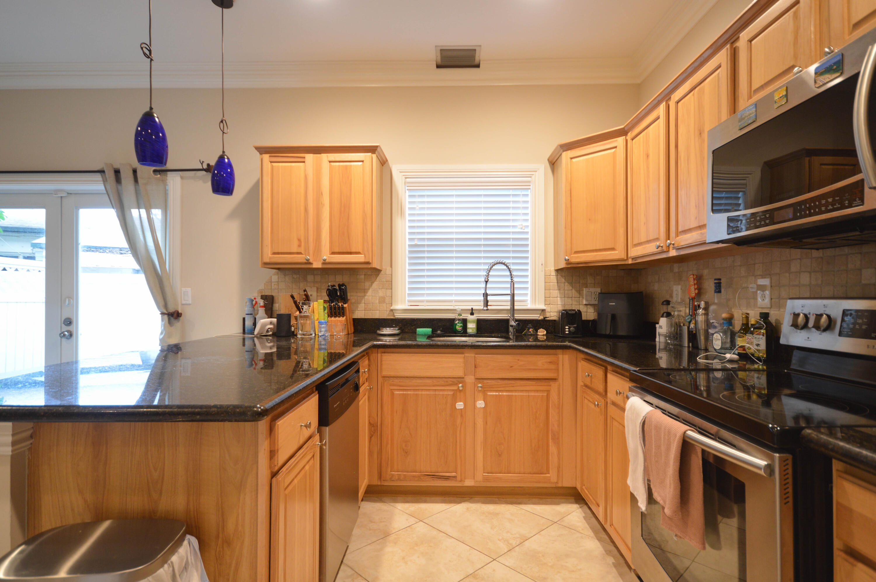 B26014221 Property Photo 5