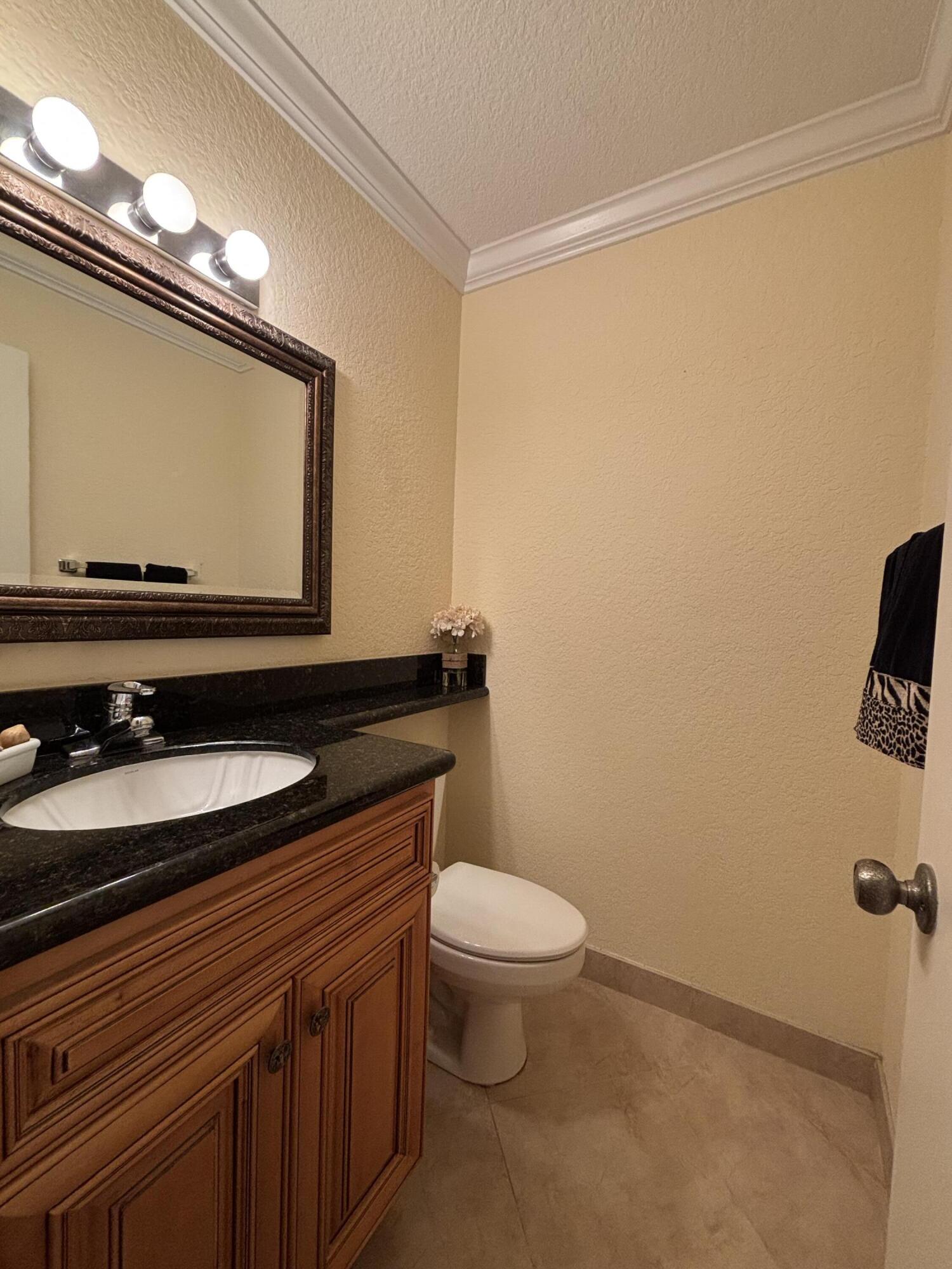 10084 S 42nd Dr Drive 122 Property Photo 5