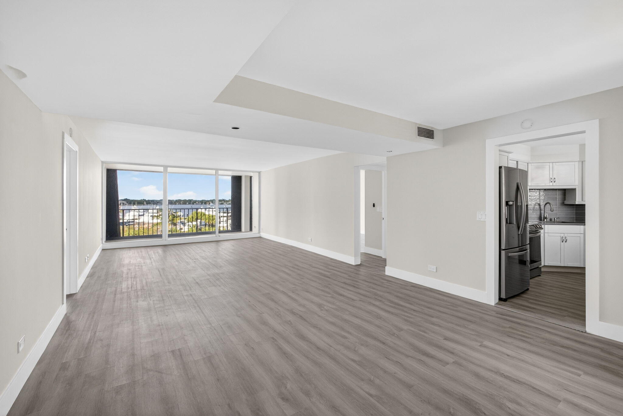 136 Lakeshore Drive 511 Property Photo 1