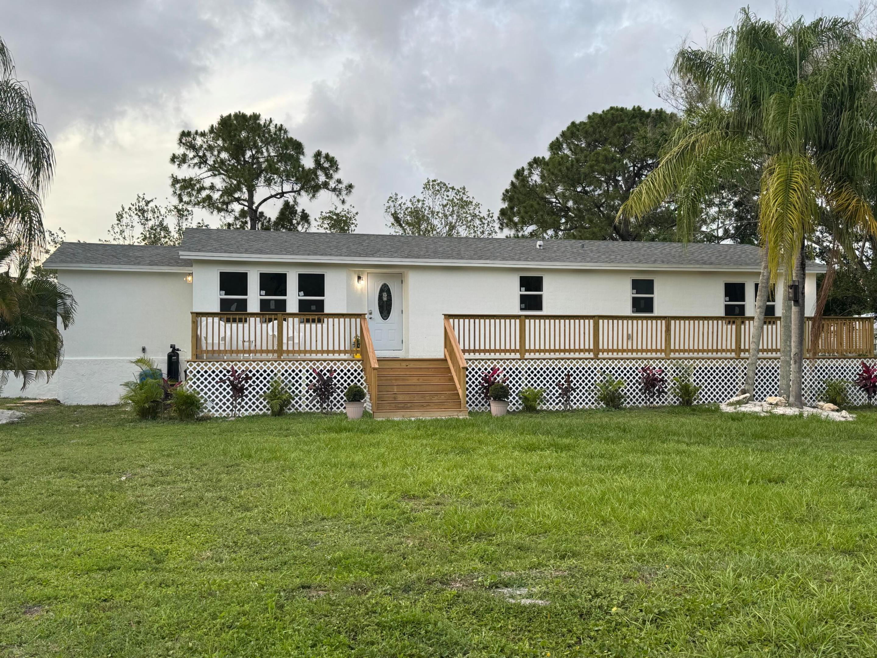 13555 150th Court N Property Photo 1