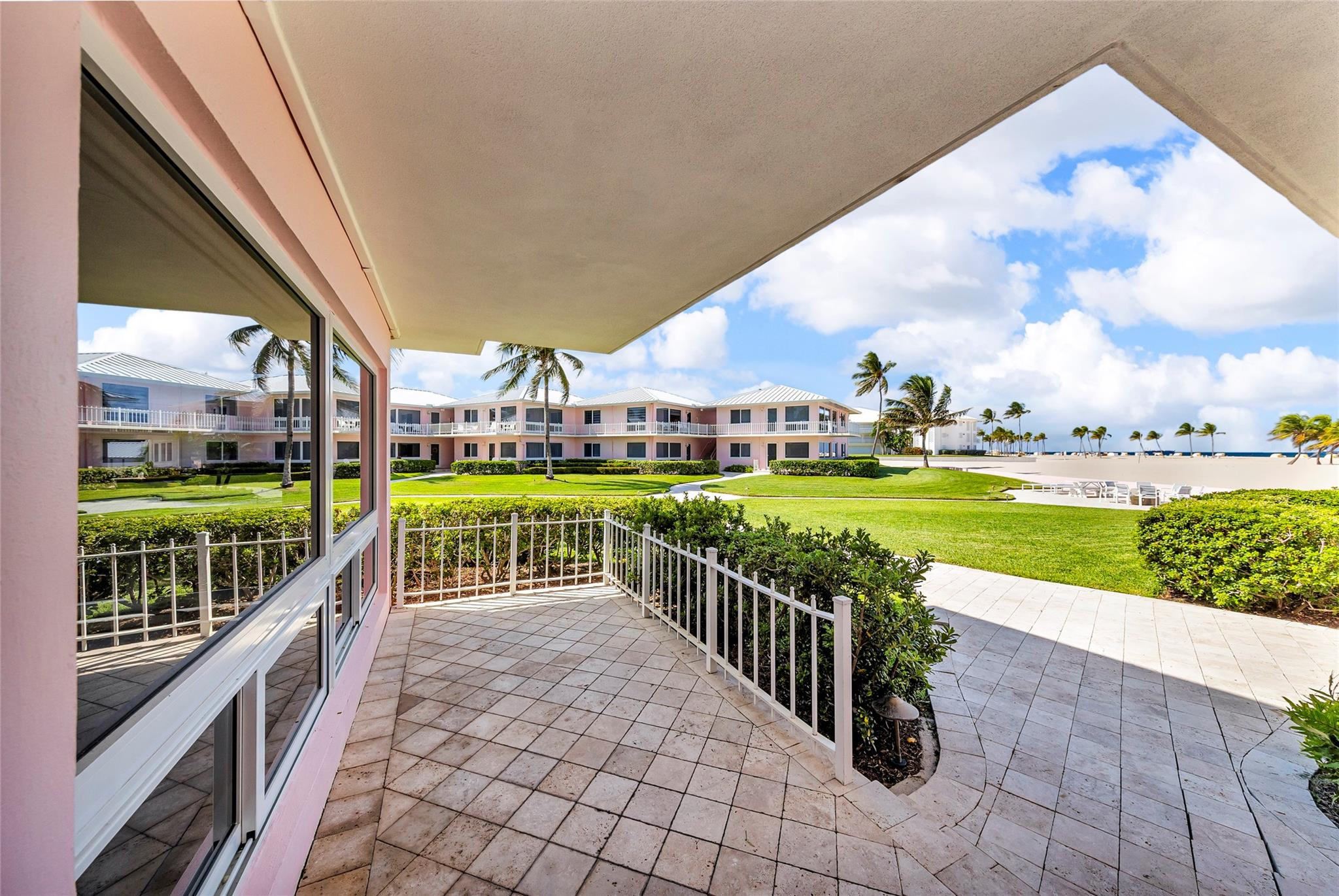 1922 S Ocean Lane 10 Property Photo 5