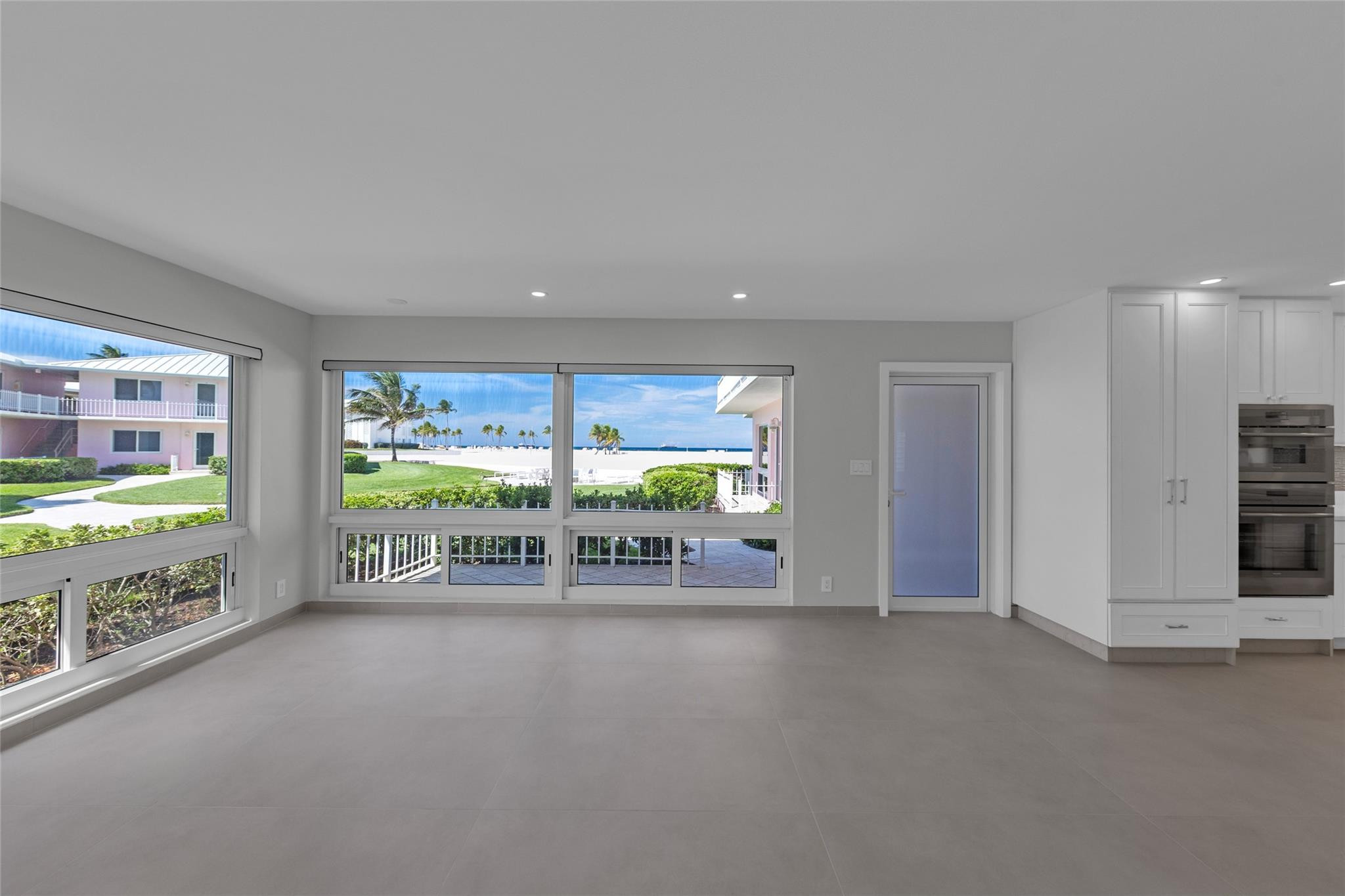 1922 S Ocean Lane 10 Property Photo 6