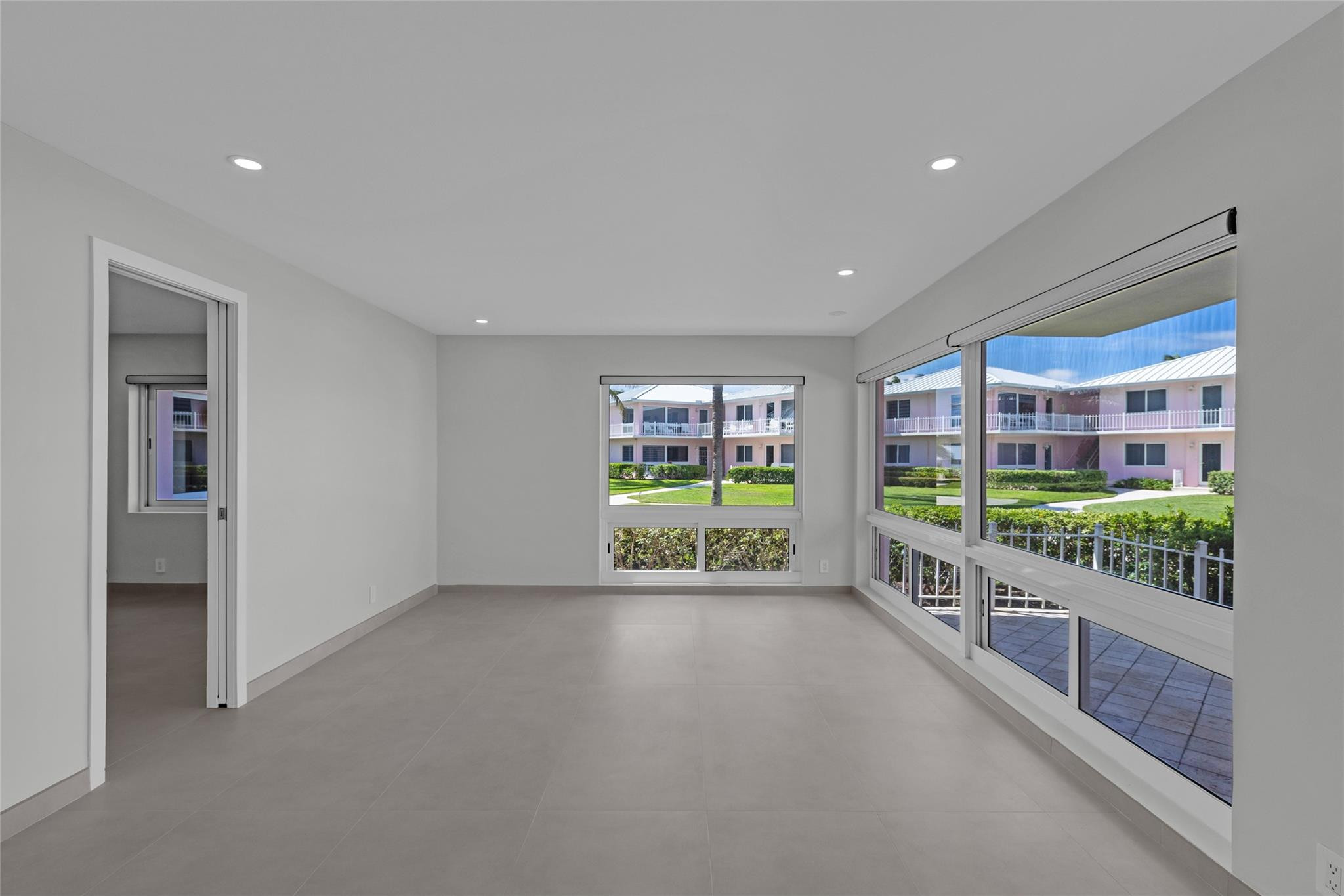 1922 S Ocean Lane 10 Property Photo 8