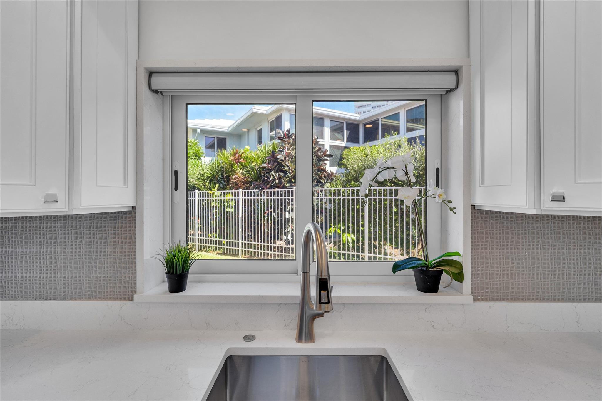 1922 S Ocean Lane 10 Property Photo 15
