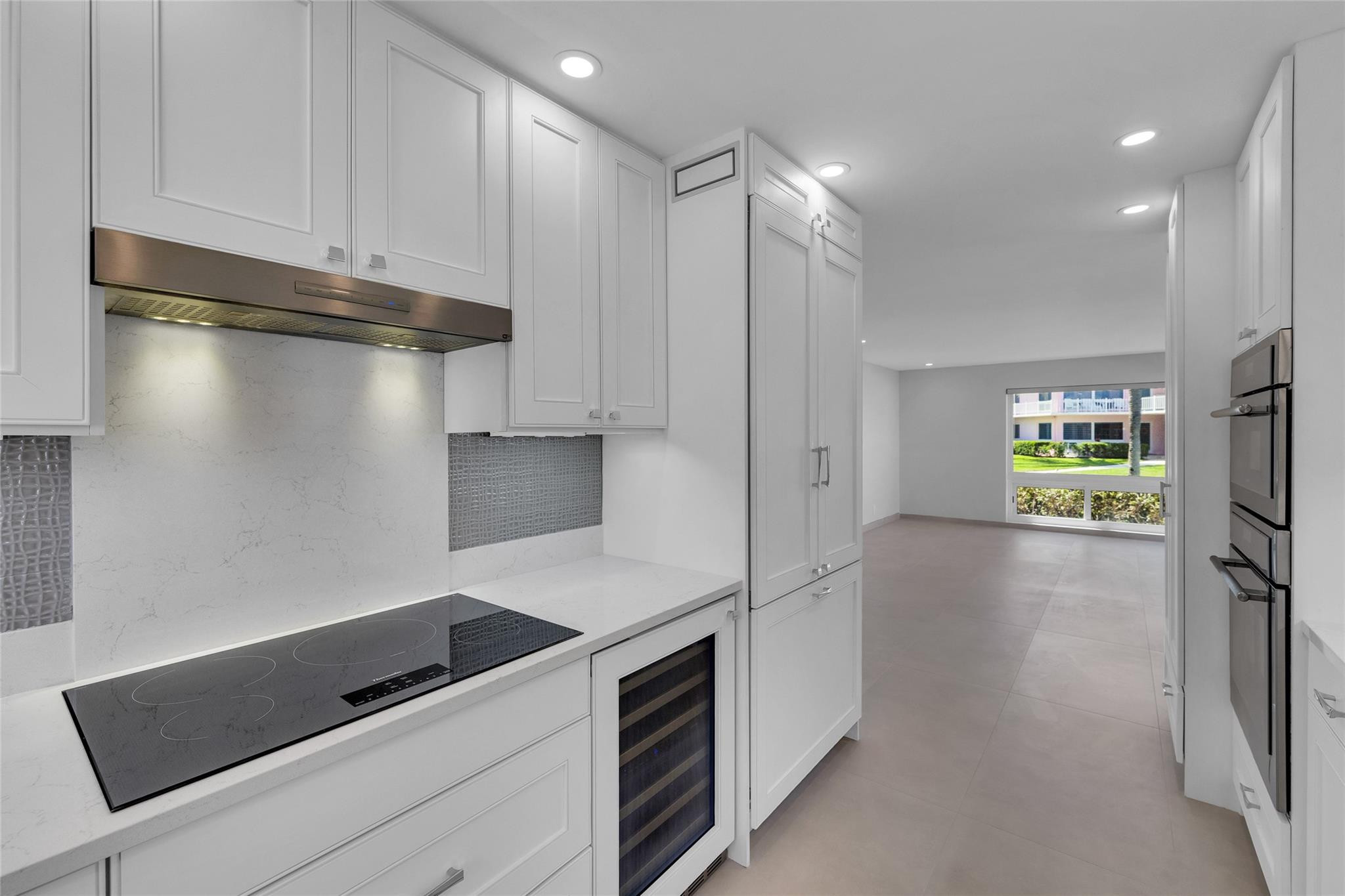 1922 S Ocean Lane 10 Property Photo 16
