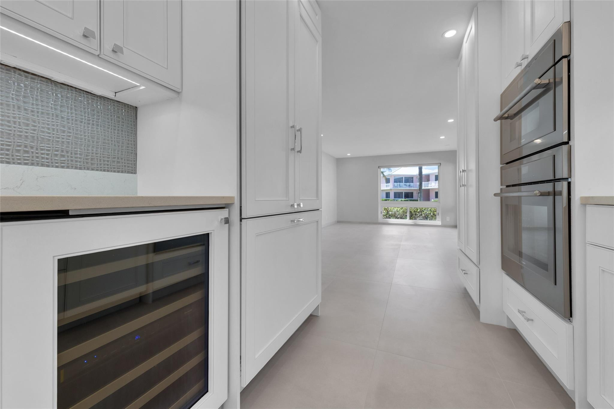 1922 S Ocean Lane 10 Property Photo 19