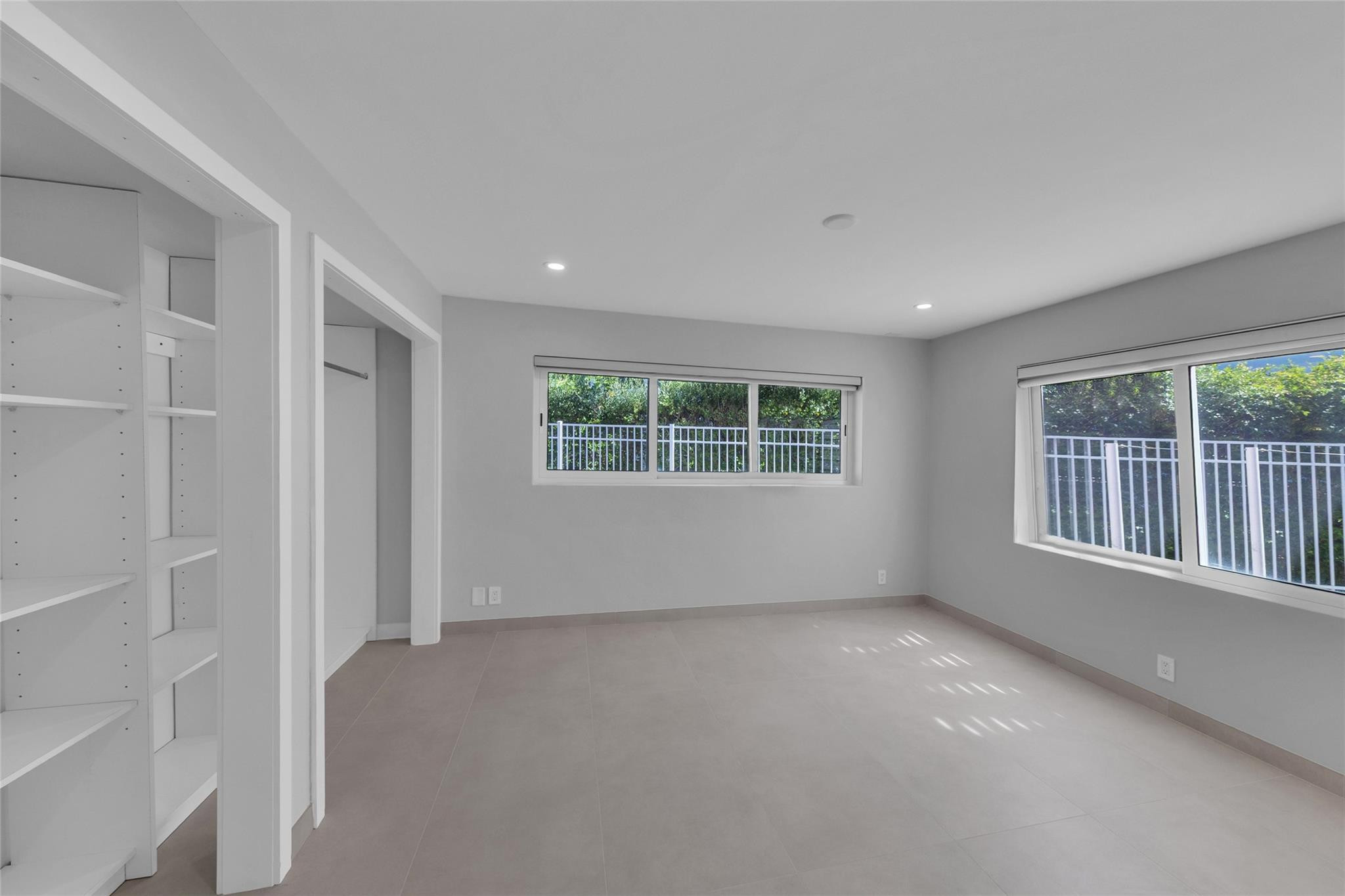 1922 S Ocean Lane 10 Property Photo 33
