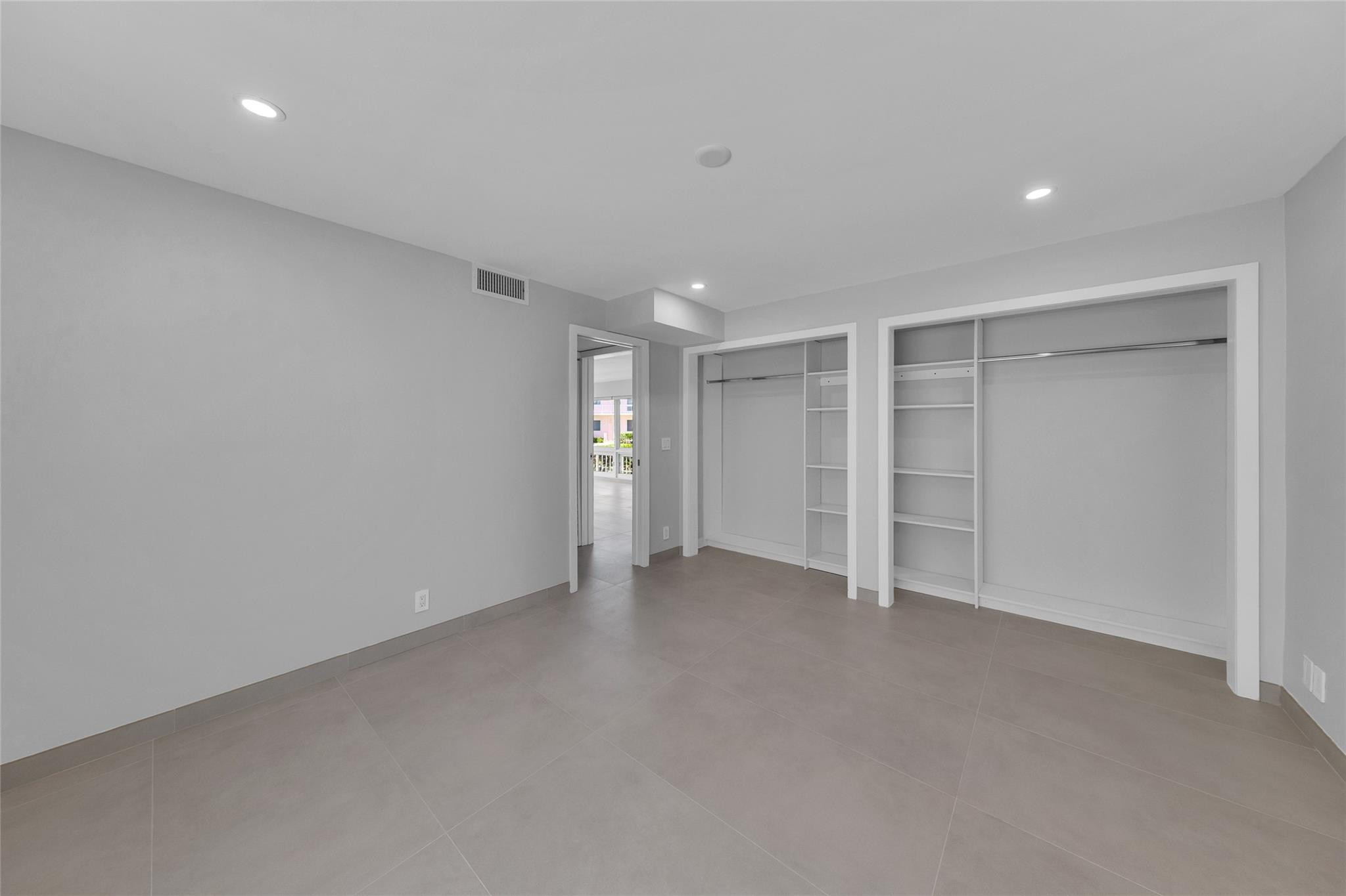 1922 S Ocean Lane 10 Property Photo 34