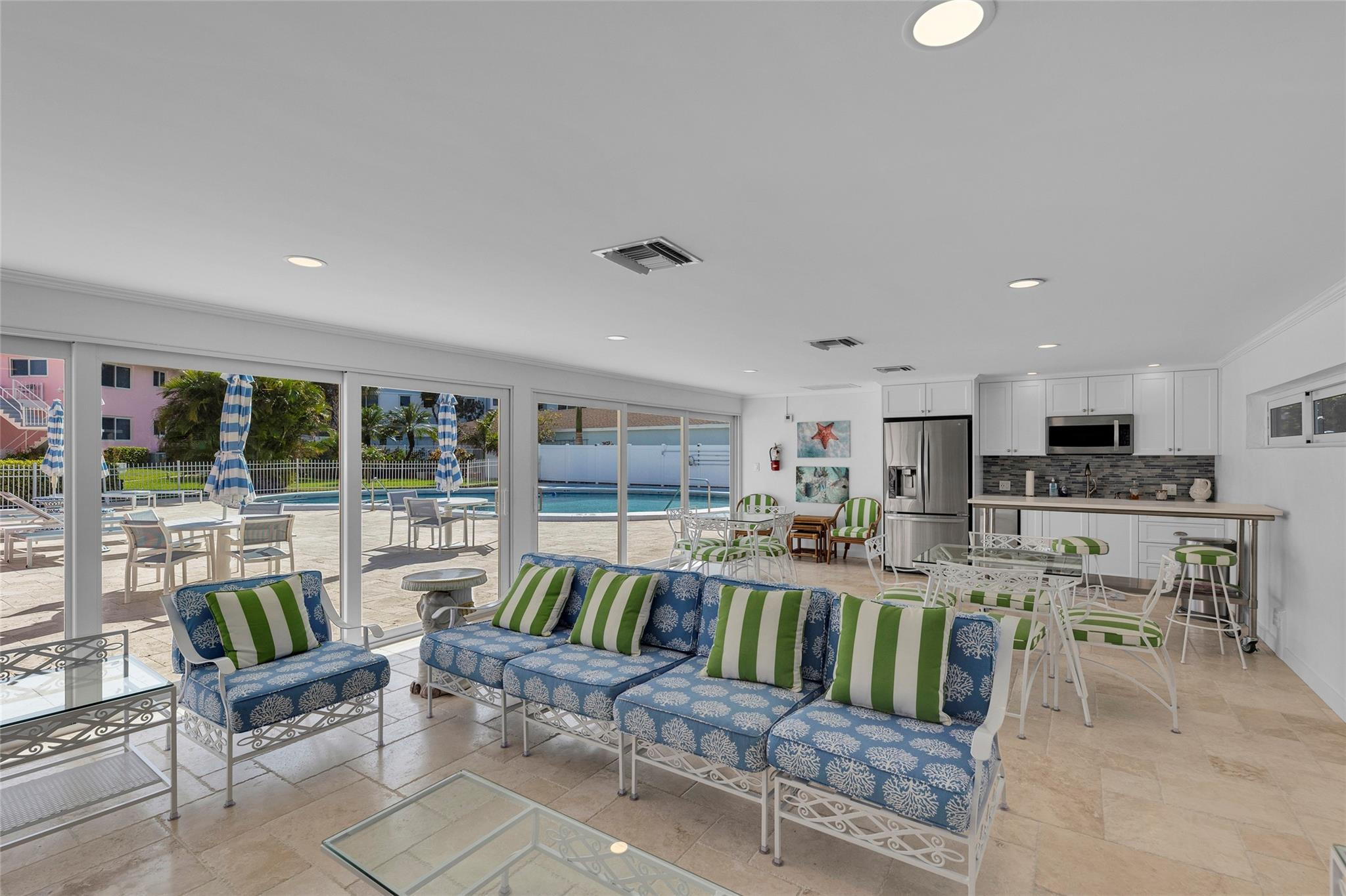 1922 S Ocean Lane 10 Property Photo 40