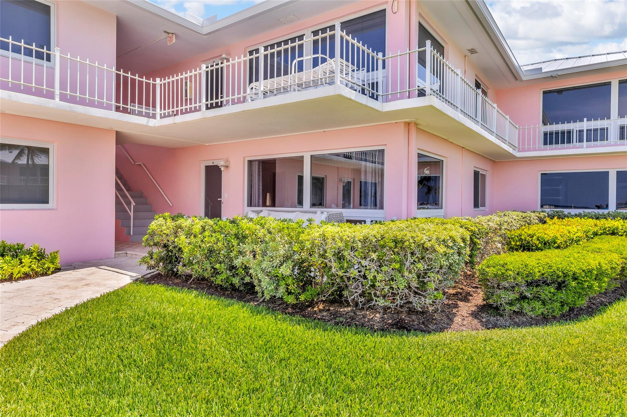 1922 S Ocean Lane 10 Property Photo 42
