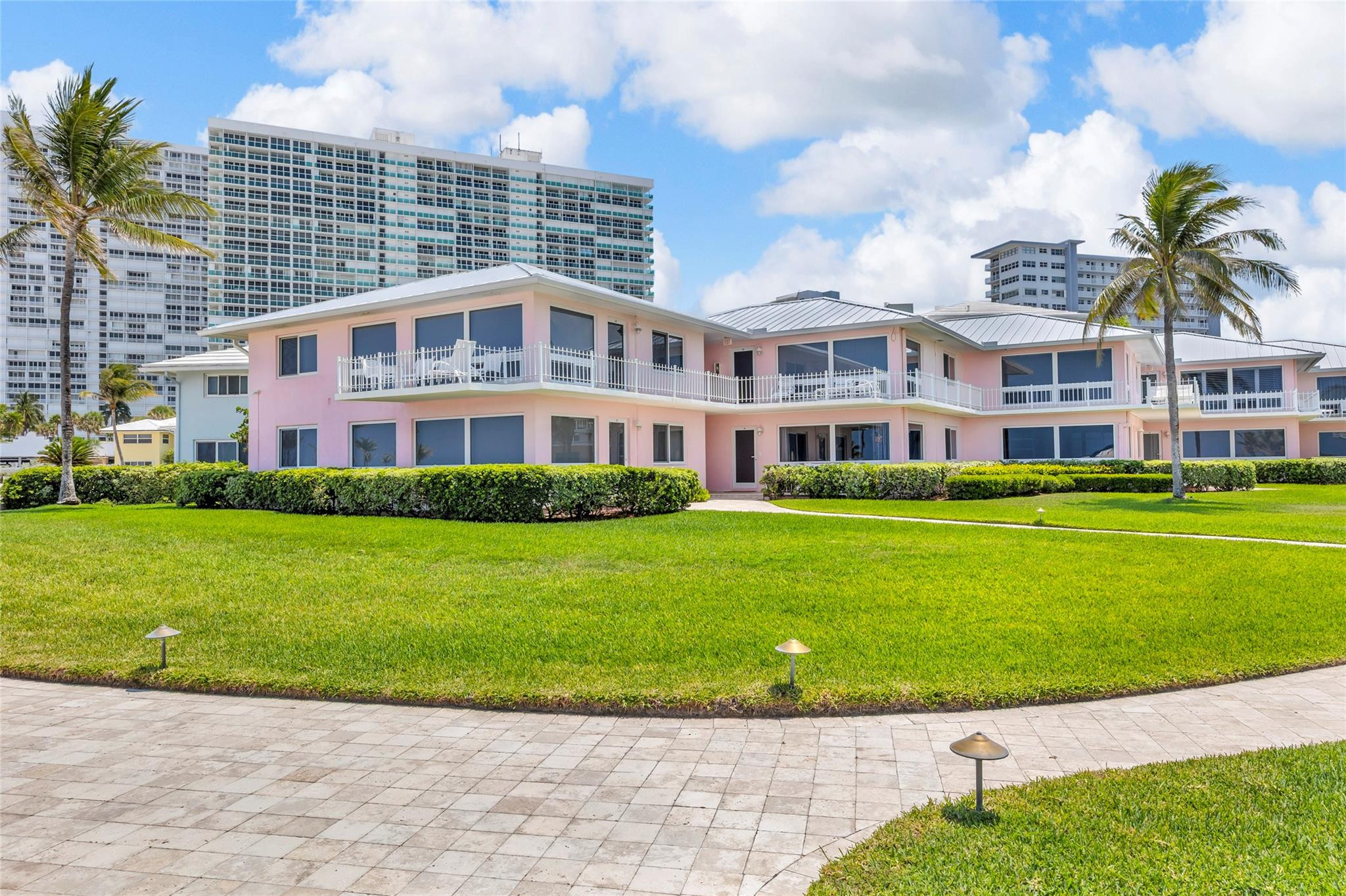 1922 S Ocean Lane 10 Property Photo 44