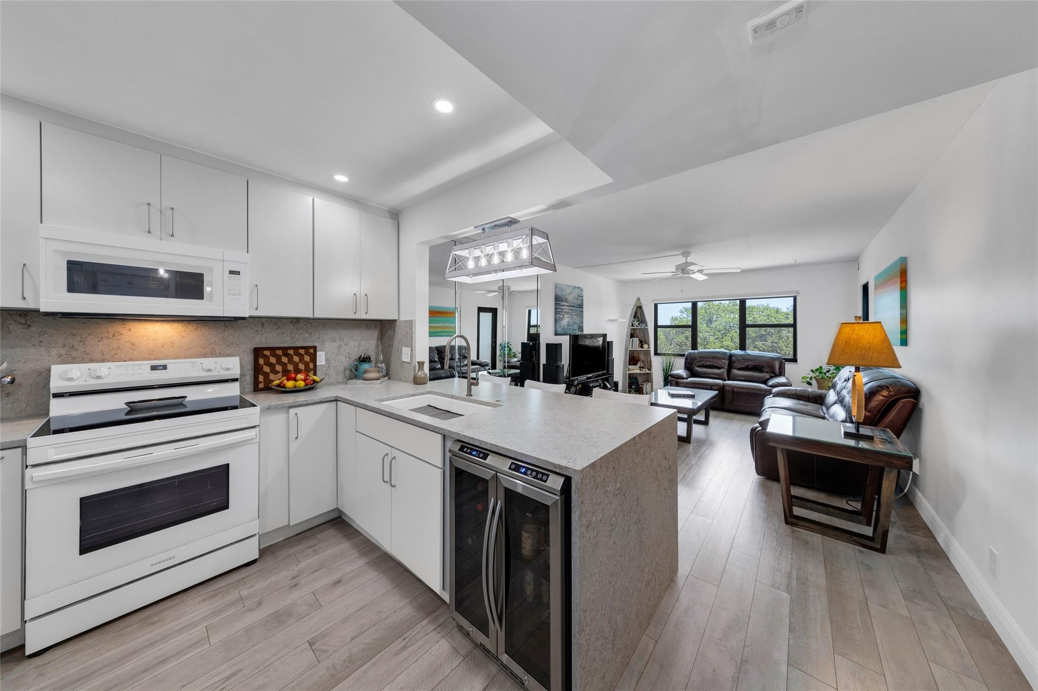 900 River Reach Drive 518