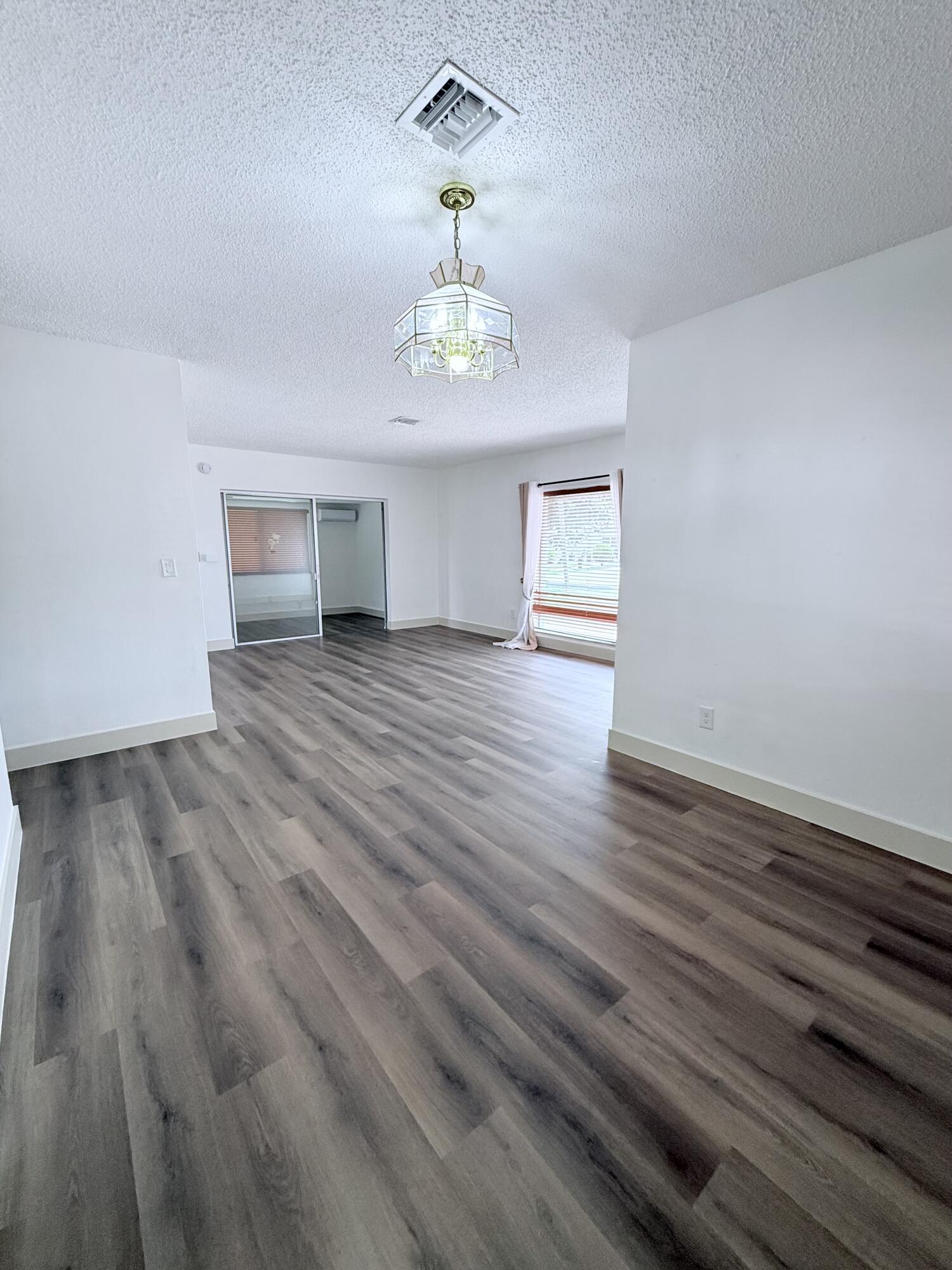 957 W 67th Street Property Photo 7