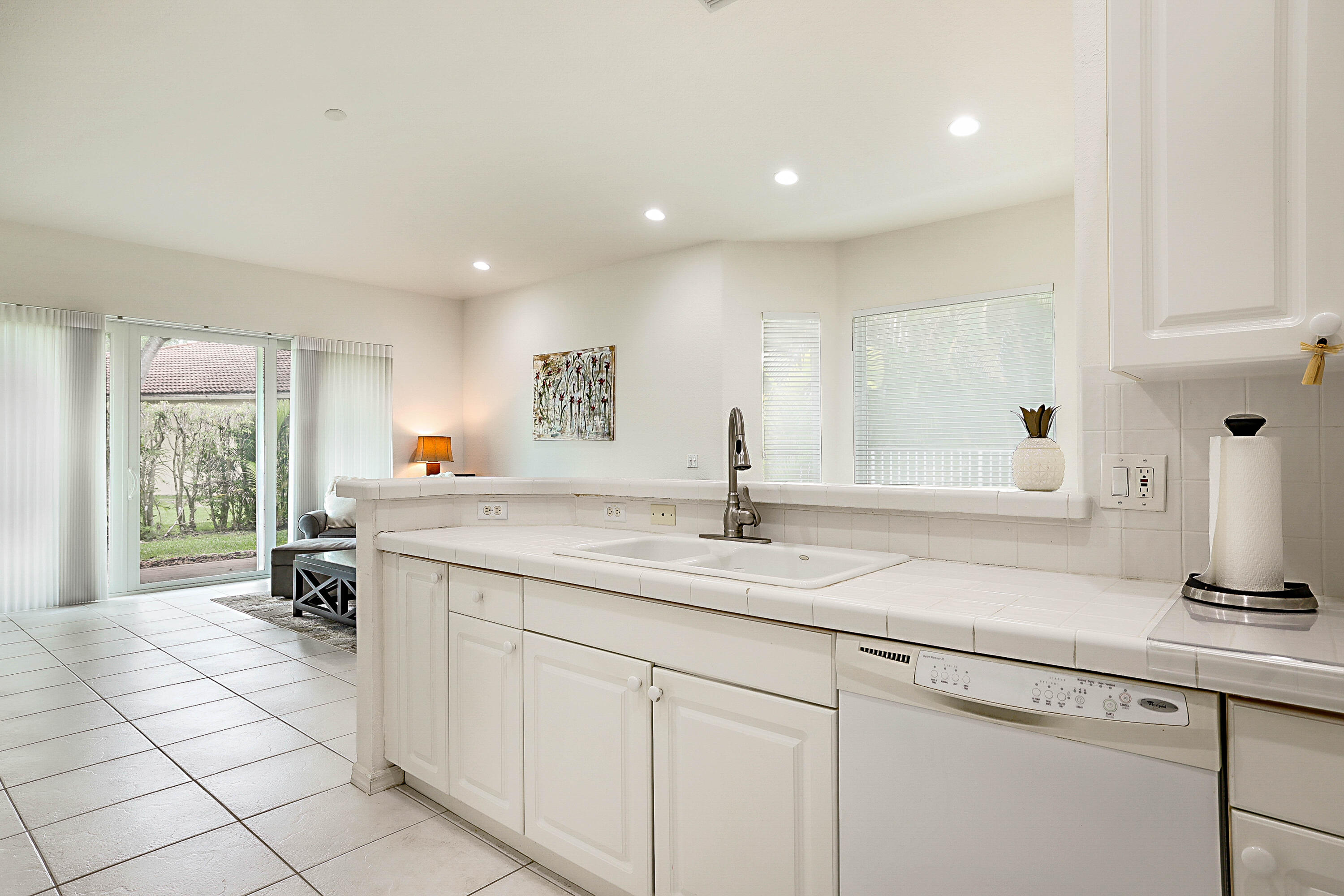 2568 Sandy Cay Property Photo 15